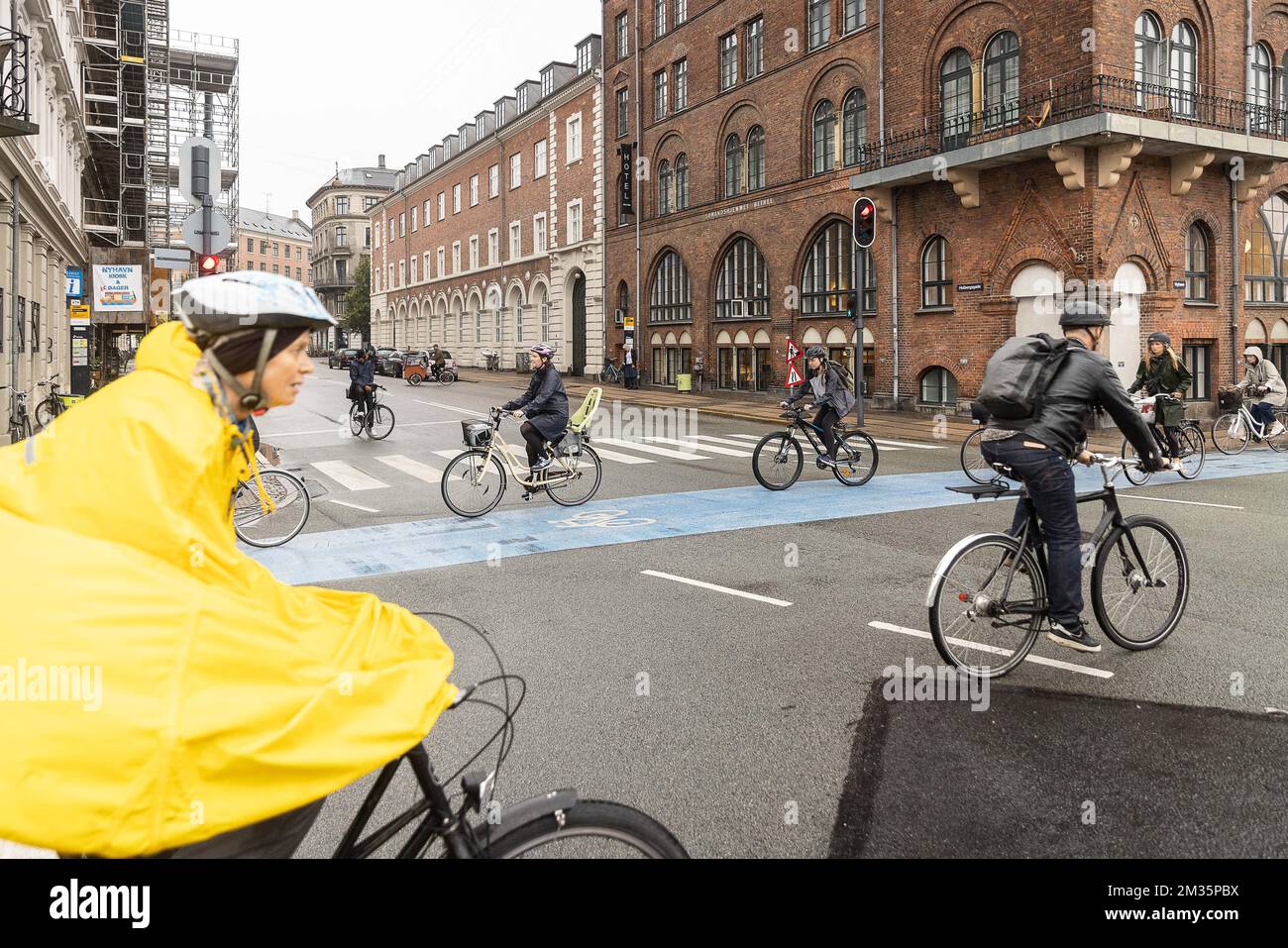 Pendolari in bicicletta nella foto di Copenaghen, dove sarà aperta la 15th° posta diplomatica fiamminga, giovedì 16 settembre 2021 a Copenaghen. FOTO DI BELGA JAMES ARTHUR GEKIERE Foto Stock