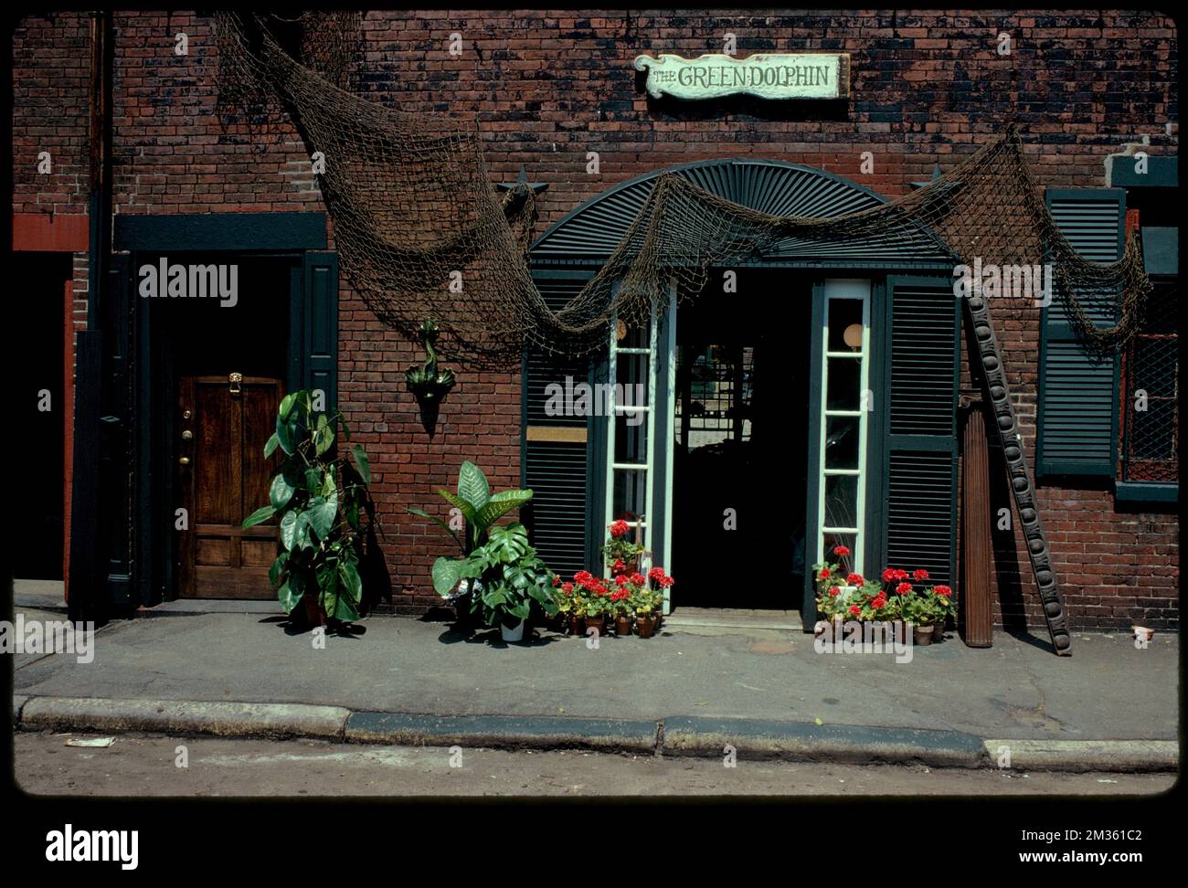 The Green Dolphin, Long Wharf, Boston, gallerie d'arte commerciali. Collezione Edmund L. Mitchell Foto Stock