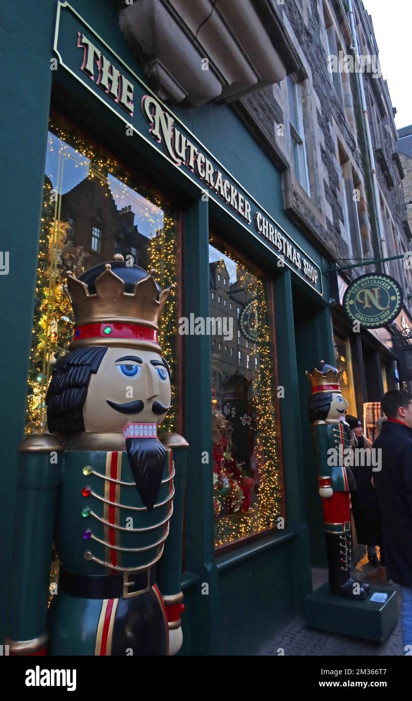 Il negozio di Natale di Nutcracker, High St, Edinburgh, Lothian, Scozia, REGNO UNITO, EH1 1TB Foto Stock