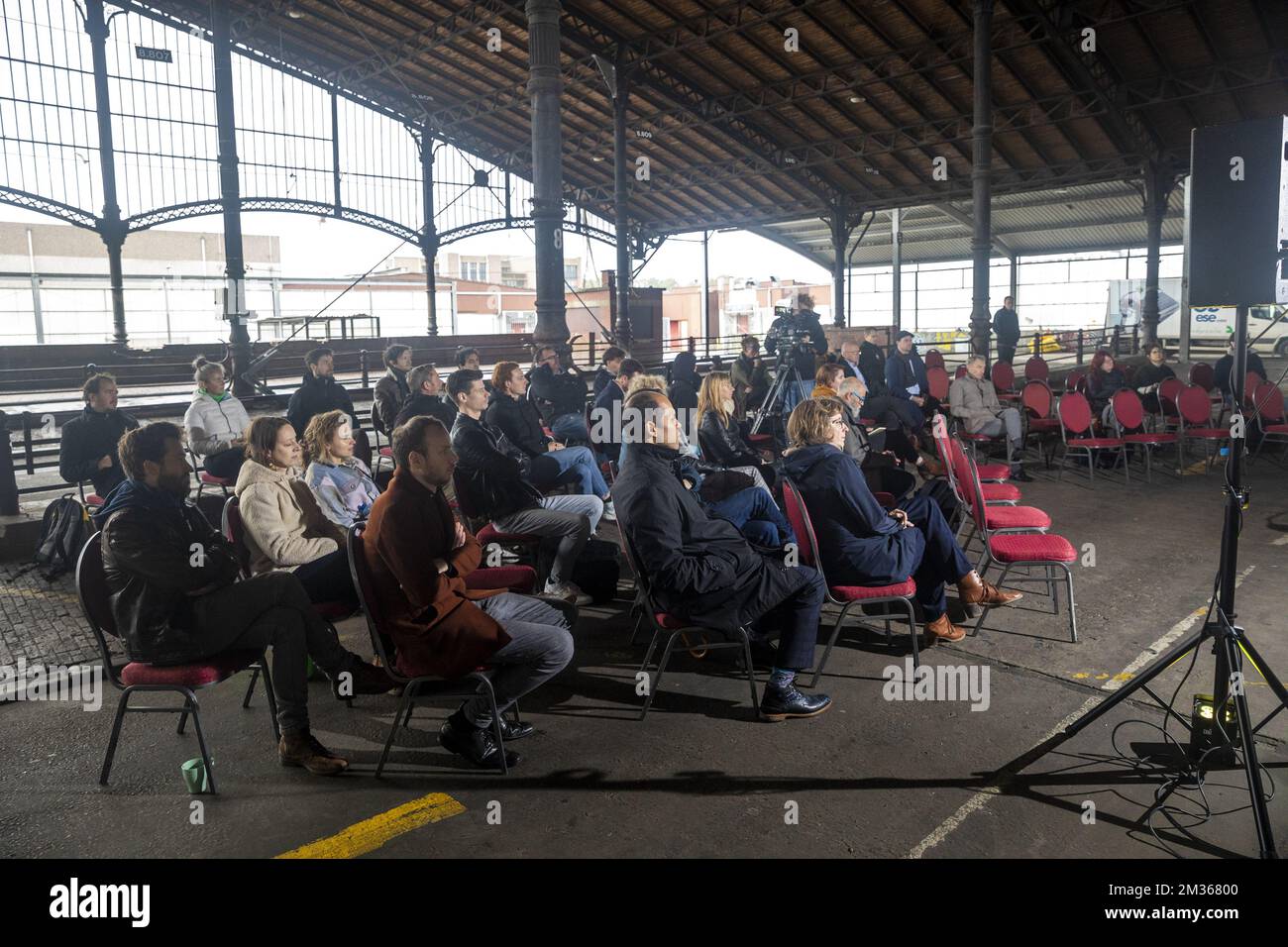 FOCUS COPERTURA RICHIESTA A BELGA - evento stampa e partner intorno al Verenigingslopket per il lancio del progetto di digitalizzazione, a Bruxelles, giovedì 21 ottobre 2021. Con il Verenigingslopket, una piattaforma di servizi ombrello per associazioni e enti locali, il governo fiammingo vuole riunire e semplificare tutte le interazioni tra associazioni e prestatori di servizi in un unico luogo, facilitando così l'amministrazione delle associazioni e rendendola più efficiente, più chiara e più piacevole. BELGA FOTO HATIM KAGHAT Foto Stock