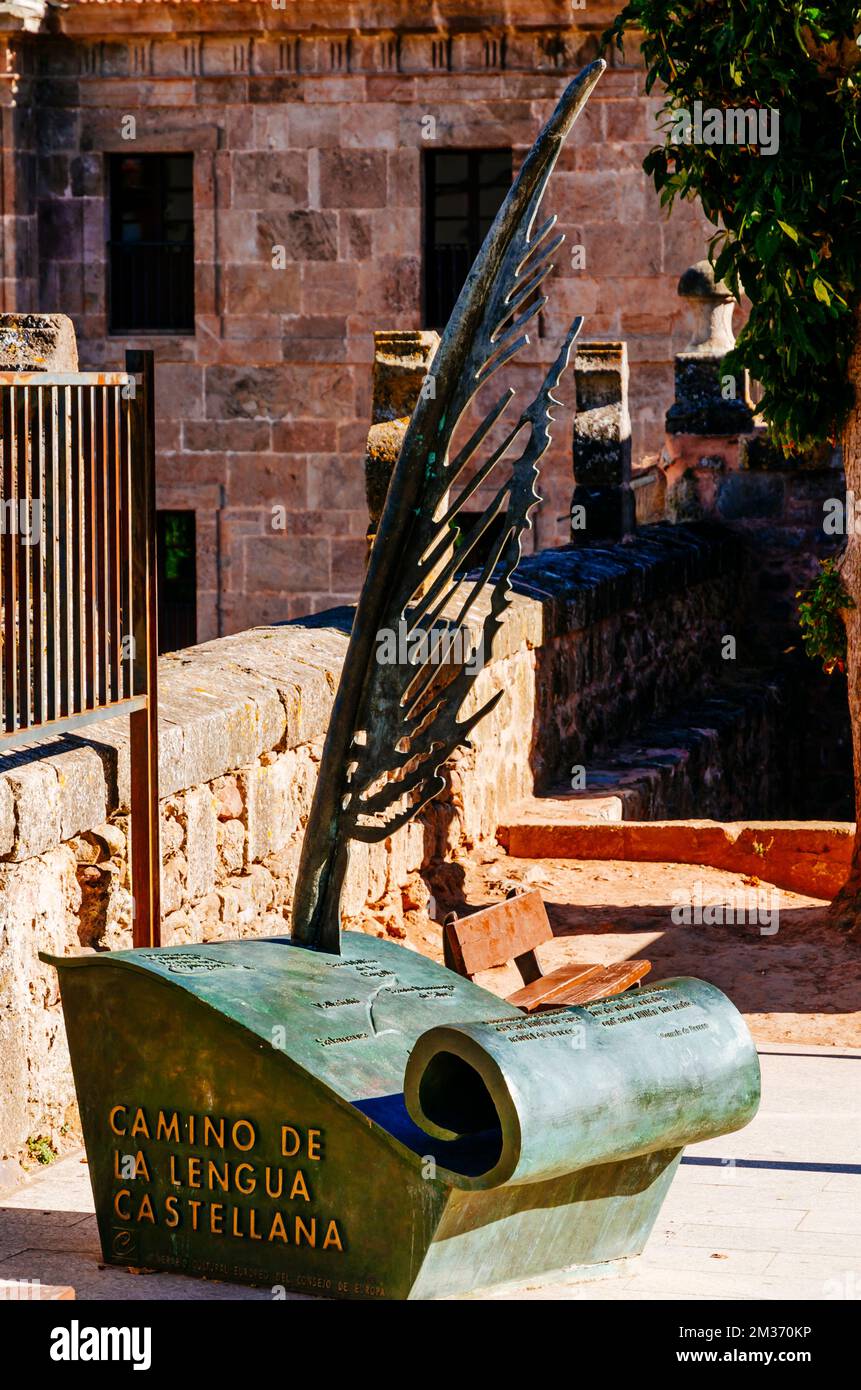 Monumento dedicato alla lingua spagnola. Centro di Ricerca della lingua spagnola - Centro de Investigación de la Lengua Castellana. Il Monastero reale di Foto Stock