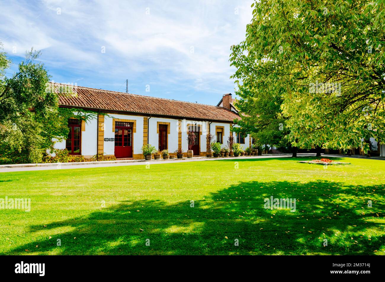 Dipendenze delle cantine. Compañía Vinícola del Norte de España, CVNE, è una cantina a conduzione familiare fondata nel 1879 ad Haro, la Rioja, Spagna. IT b Foto Stock
