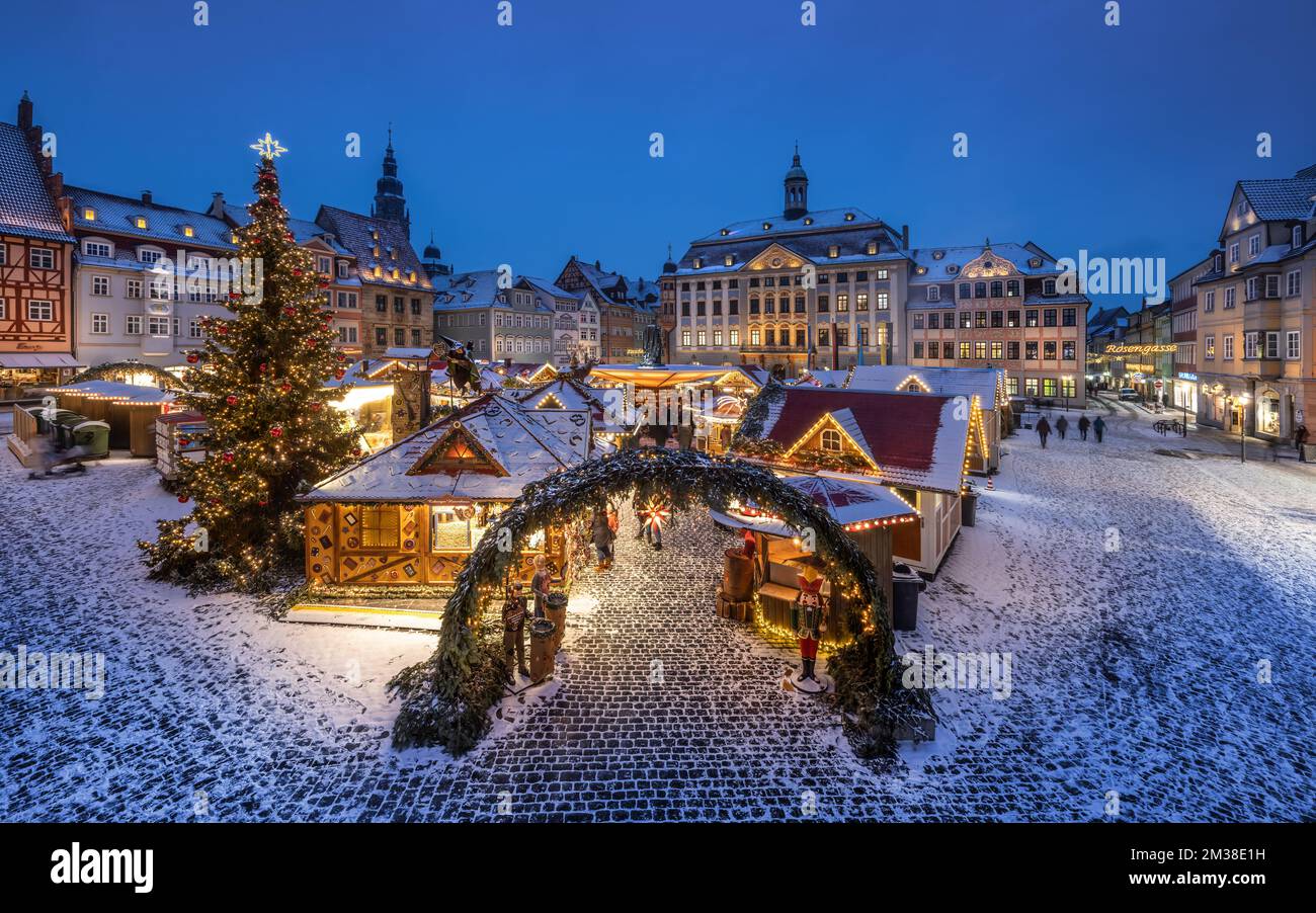 Mercatino di Natale nella storica piazza del mercato di Coburg, Germania Foto Stock