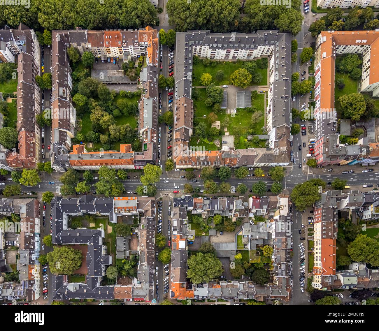 Vista aerea, complesso residenziale quadrato nel distretto di Kreuzviertel Westfalenhalle a Dortmund, zona della Ruhr, Renania settentrionale-Vestfalia, Germania, DE, Dortmund, Foto Stock