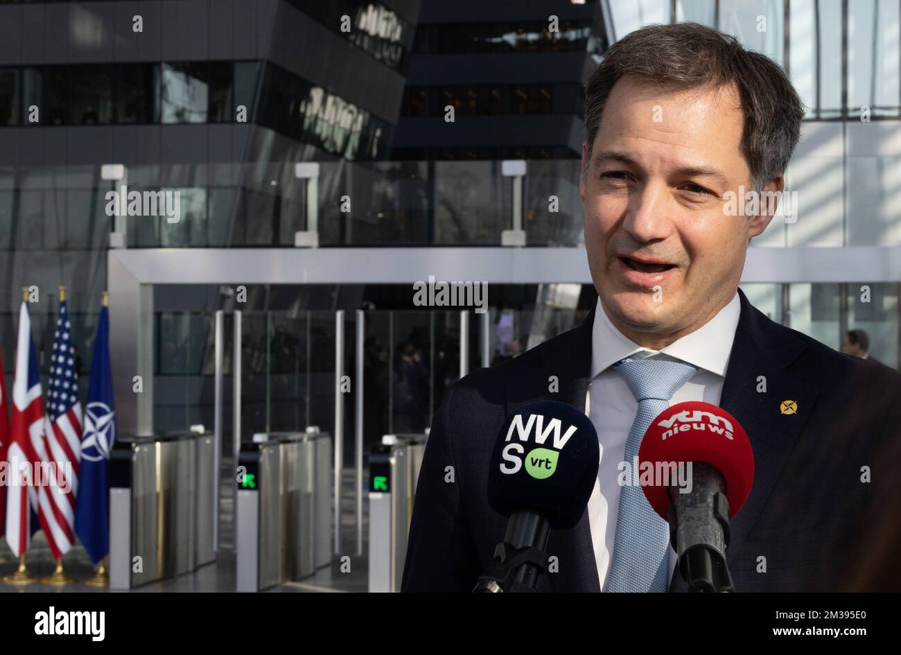 Il primo ministro Alexander De Croo ha illustrato agli arrivi di un vertice straordinario dell'alleanza militare NATO (Organizzazione del Trattato Nord Atlantico), giovedì 24 marzo 2022, a Bruxelles. BELGA FOTO BENOIT DOPPAGNE Foto Stock