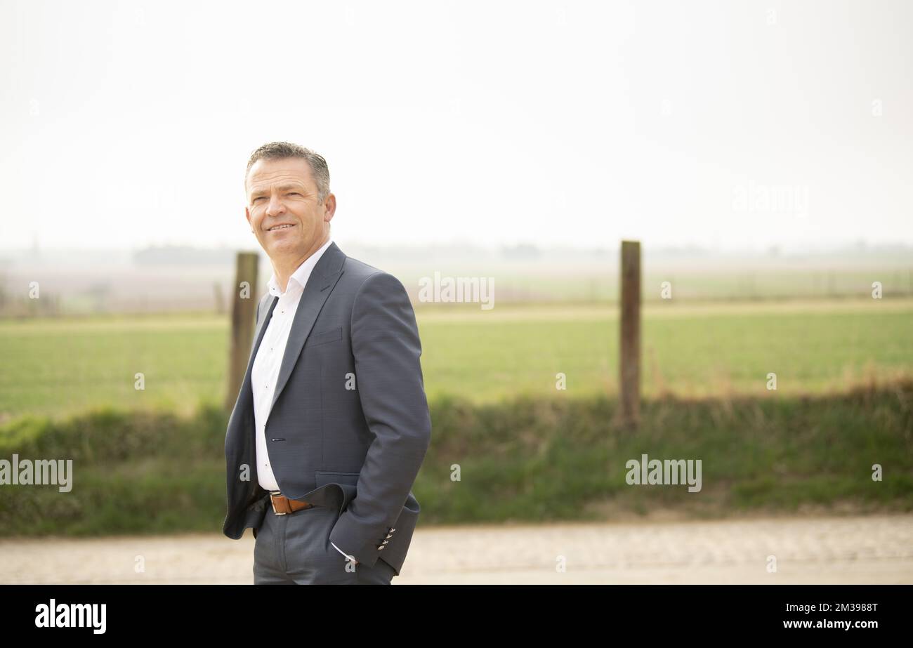 Il nuovo presidente Boerenbond Lode Ceyssens si pone per il photographer in una fattoria di Willebringen, Boutersem, martedì 29 marzo 2022. FOTO DI BELGA CHRISTOPHE KETELS Foto Stock