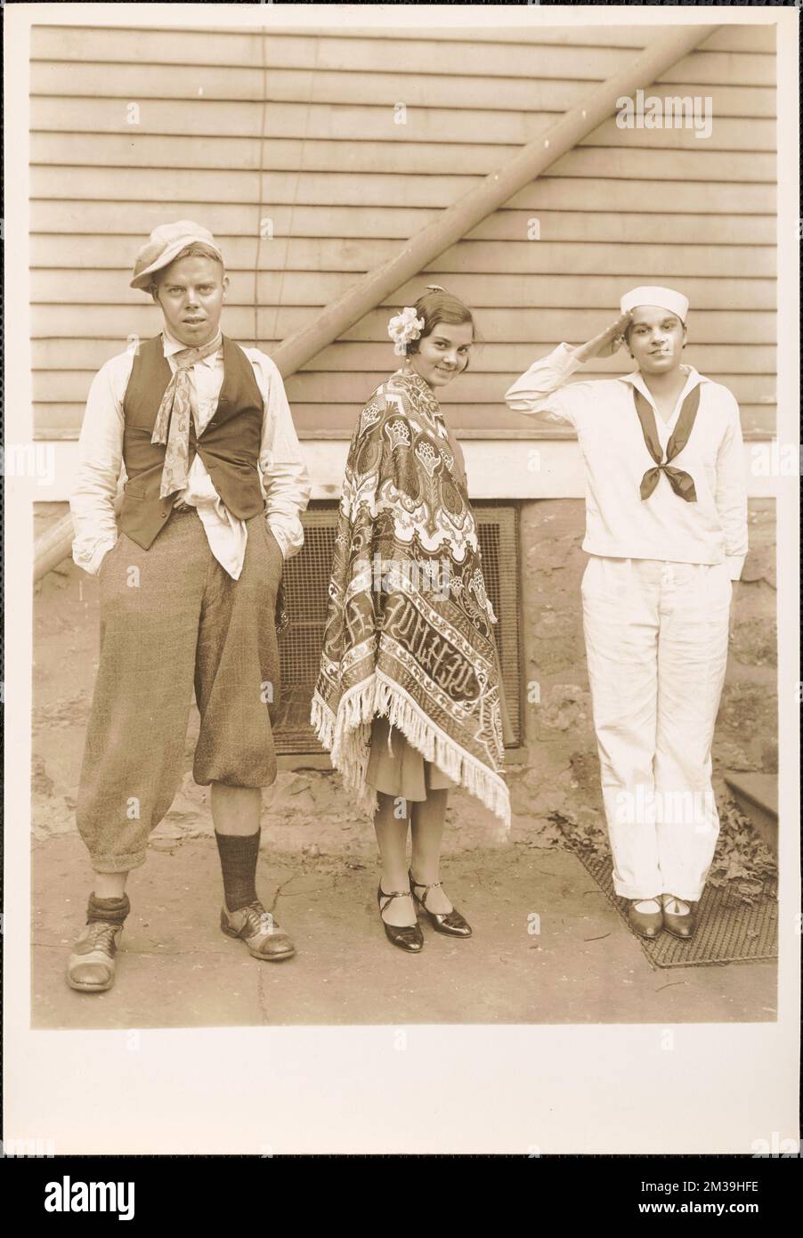 Herman, Lillian e Marian Abdalian in costumi di Halloween, famiglie, costumi. Collezione Leon Abdalian Foto Stock