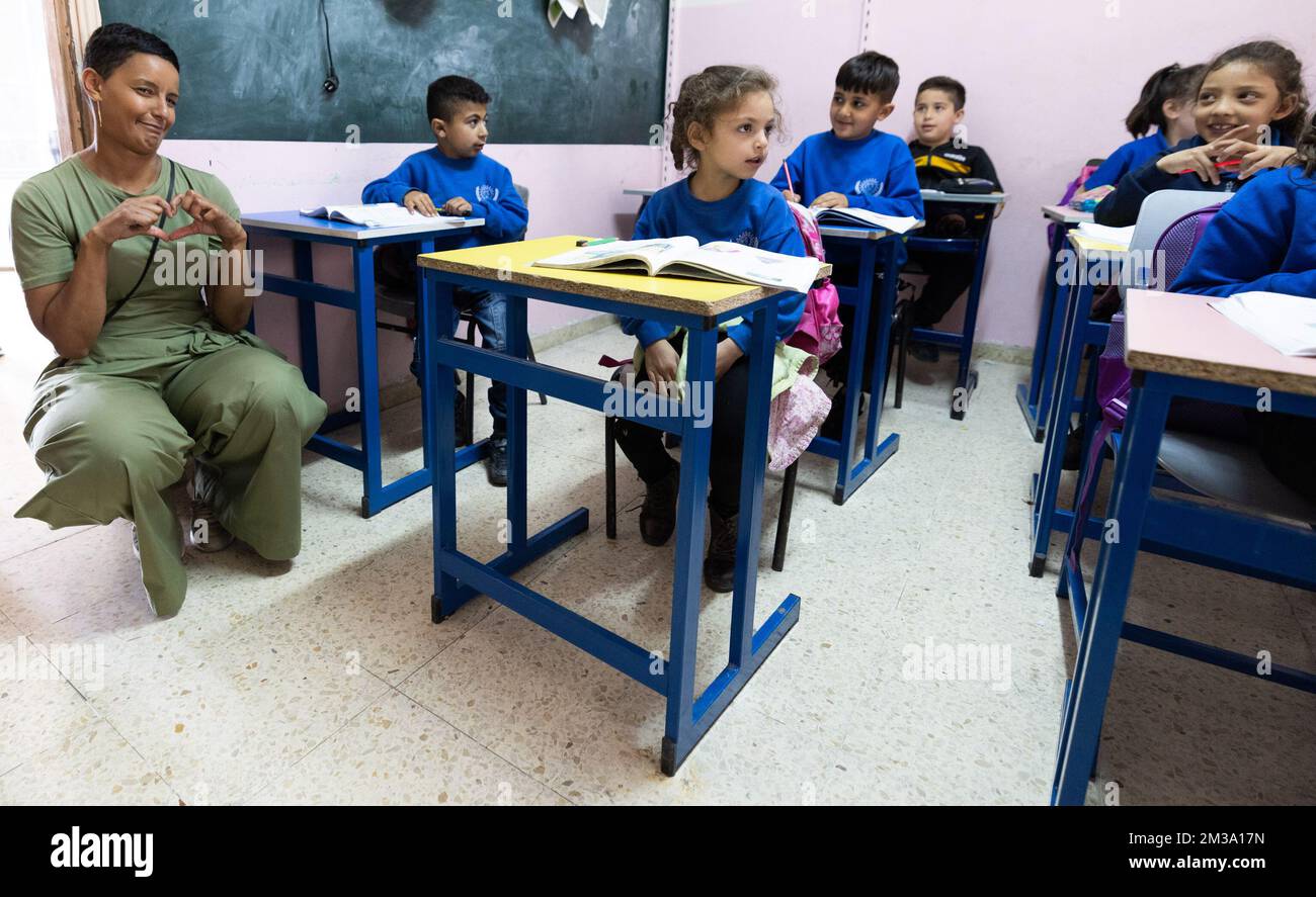 Il Ministro per la cooperazione allo sviluppo Meryame Katir ha illustrato in occasione di una visita al Centro comunitario Tamkeen, a Betlemme, il terzo giorno della visita del Ministro per la cooperazione allo sviluppo e la politica urbana Katir nei territori palestinesi, mercoledì 11 maggio 2022. Kitir visiterà la Palestina dal 09 al 13 maggio. In tale occasione richiama l'attenzione sulla necessità di una protezione di alta qualità per i palestinesi che devono vivere sotto l'occupazione e vogliono dare ai giovani e alle donne palestinesi una prospettiva su un futuro più promettente. Durante la sua visita nei territori palestinesi occupati, il Ministro Katir w Foto Stock