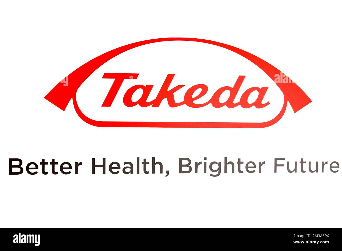 L'immagine mostra il logo di Takeda durante la presentazione dei risultati della licenza unica e "lavorare in Belgio", presso il sito di produzione della Takeda Pharmaceutical Company, a Lessines, lunedì 23 maggio 2022. Un anno fa, il Segretario di Stato Mahdi ha lanciato l'esclusivo banco digitale "lavorare in Belgio", uno sportello unico che combina la domanda di permesso di soggiorno e permesso di lavoro, per facilitare l'attrazione di talenti stranieri da parte delle aziende del Belgio. Il saldo dopo un anno è chiaro, con molte migliaia di domande da parte di aziende delle Fiandre, della Vallonia e di Bruxelles, questo Foto Stock