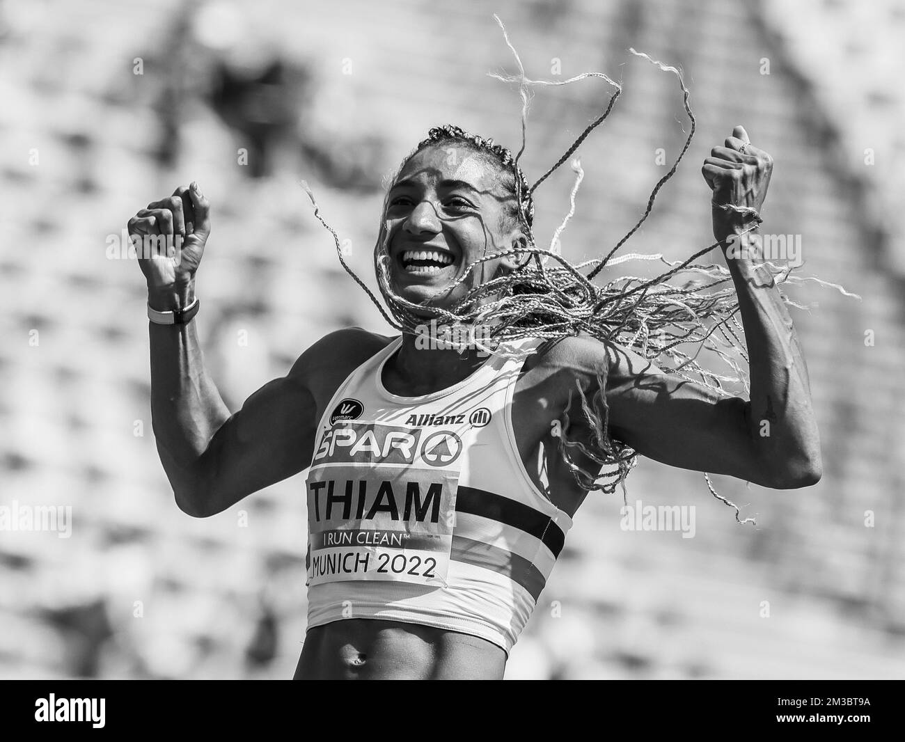 Il belga Nafissatou Nafi Thiam festeggia durante l'evento di salto in alto della competizione femminile di eptathlon ai Campionati europei di atletica, a Monaco 2022, Germania, mercoledì 17 agosto 2022. La seconda edizione dei Campionati europei si svolge dal 11 al 22 agosto e prevede nove sport. BELGA FOTO BENOIT DOPPAGNE Foto Stock