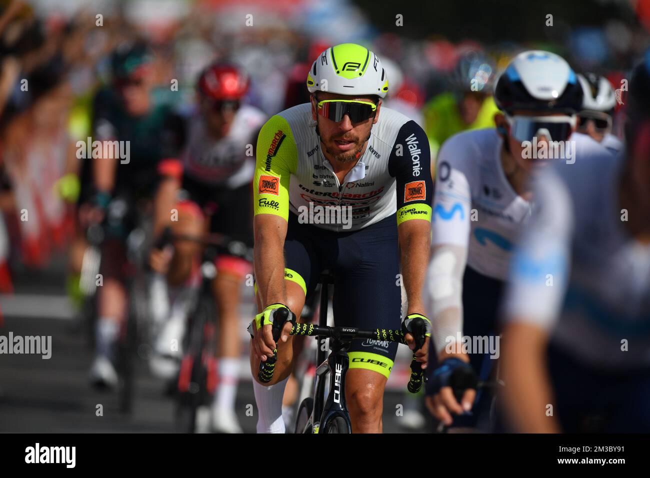 Olandese Boy Van Poppel di Intermarche Wanty-Gobert Materiaux raffigurato in azione durante la fase 3 della 2022 edizione della 'Vuelta a Espana', Tour della Spagna gara ciclistica, a 193,5 km da Breda a Breda nei Paesi Bassi, domenica 21 agosto 2022. BELGA FOTO LUC CLAESSEN Foto Stock