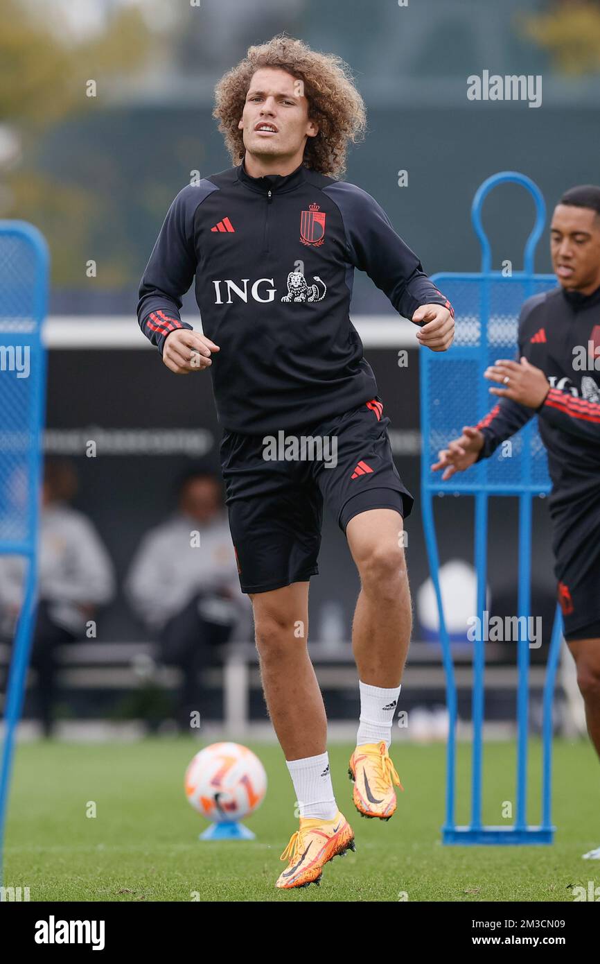 Wout Faes del Belgio ha mostrato durante una sessione di allenamento della nazionale belga di calcio, i Red Devils, sabato 24 settembre 2022 a Tubize, durante i preparativi per la prossima partita della UEFA Nations League contro i Paesi Bassi, la sesta partita in una serie di sei durante la fase di gruppo. FOTO DI BELGA BRUNO FAHY Foto Stock