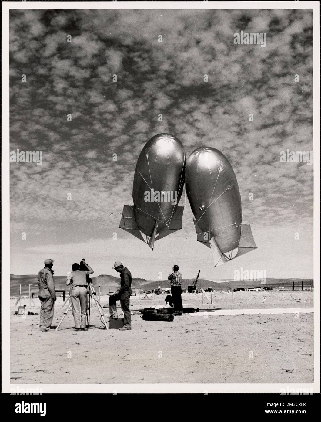 Indian Springs, Nevada , Nuclear weapons testing, Balloons Aircraft, Civil defense. Records of the Office of Civil Defense and Defense Mobilization Foto Stock