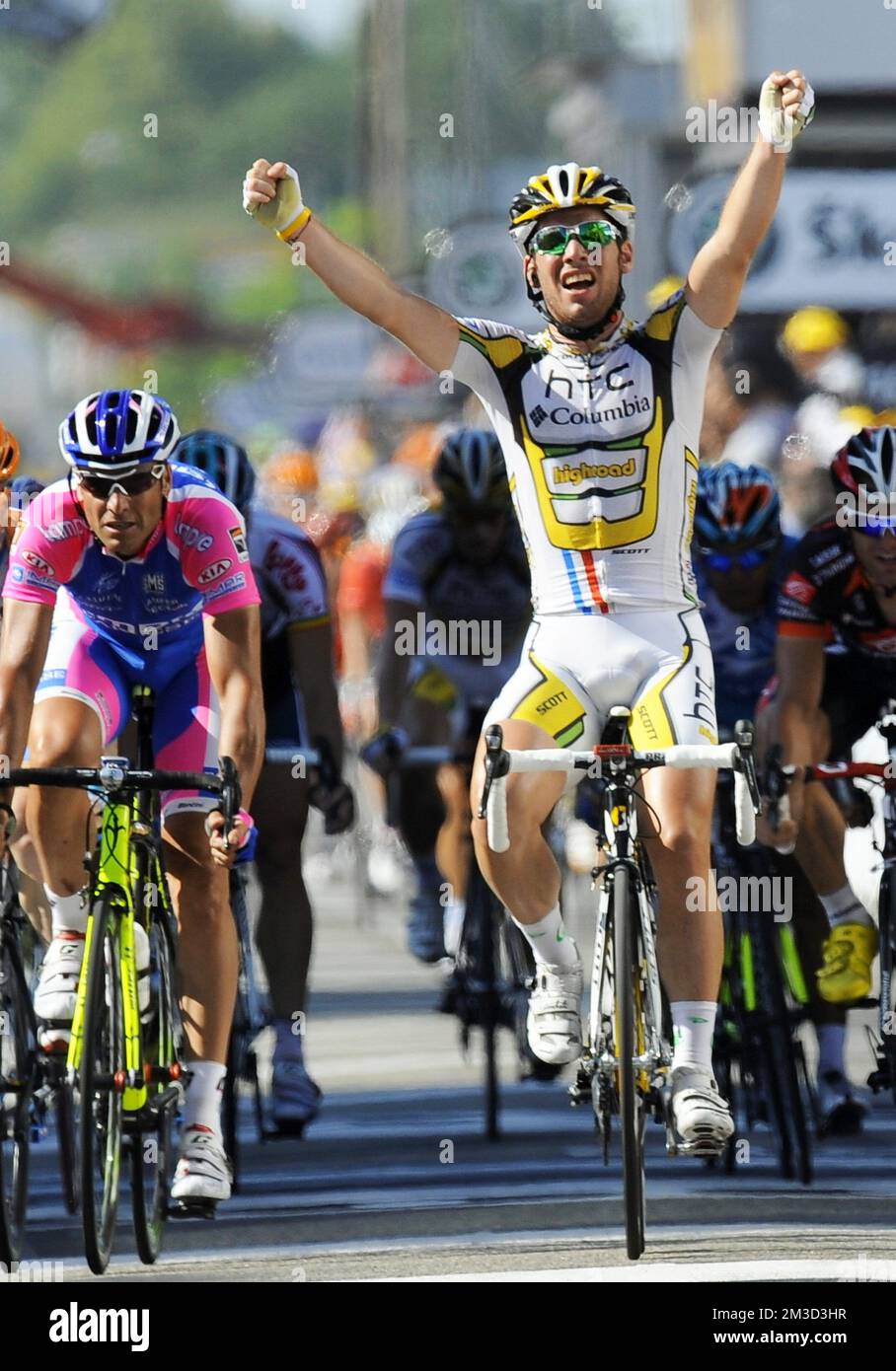 Mark Cavendish del team HTC Columbia festeggia la sua vittoria nella tappa 11 del 2010 Tour de France, da Sisteron a Bourg-le-Valence. Foto Stock