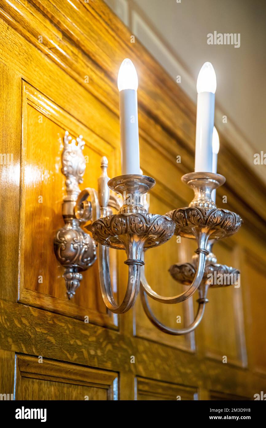 Little Rock, AR, USA - 9 settembre 2022: I grandi corridoi dell'edificio interno del Campidoglio dello Stato dell'Arkansas Foto Stock