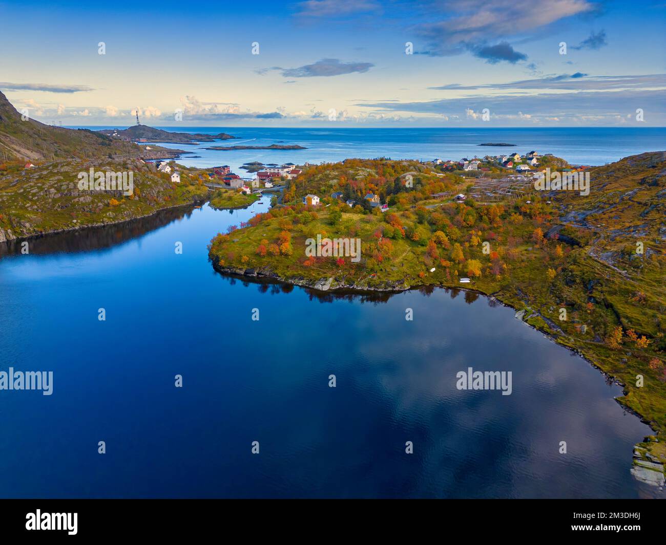 Preso @Ågvatnet, Norvegia Å i Lofoten Å-gården, Sørvågen, Moskenes, Nordlan Locatioon: 67° 52' 48,26' N, 12° 58' 49,64' e Foto Stock