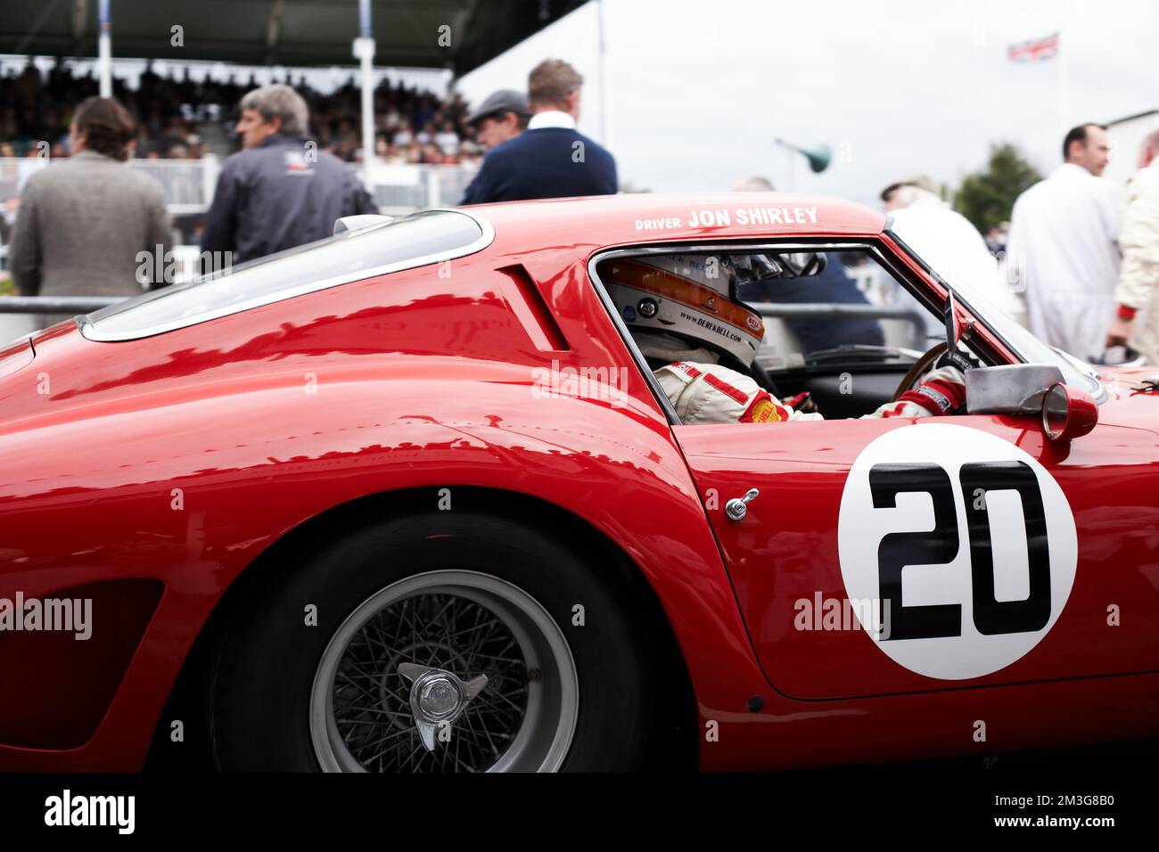 Ferrari 250 GTO gara di auto d'epoca al Goodwood Revival, West Sussex, Inghilterra. Foto Stock