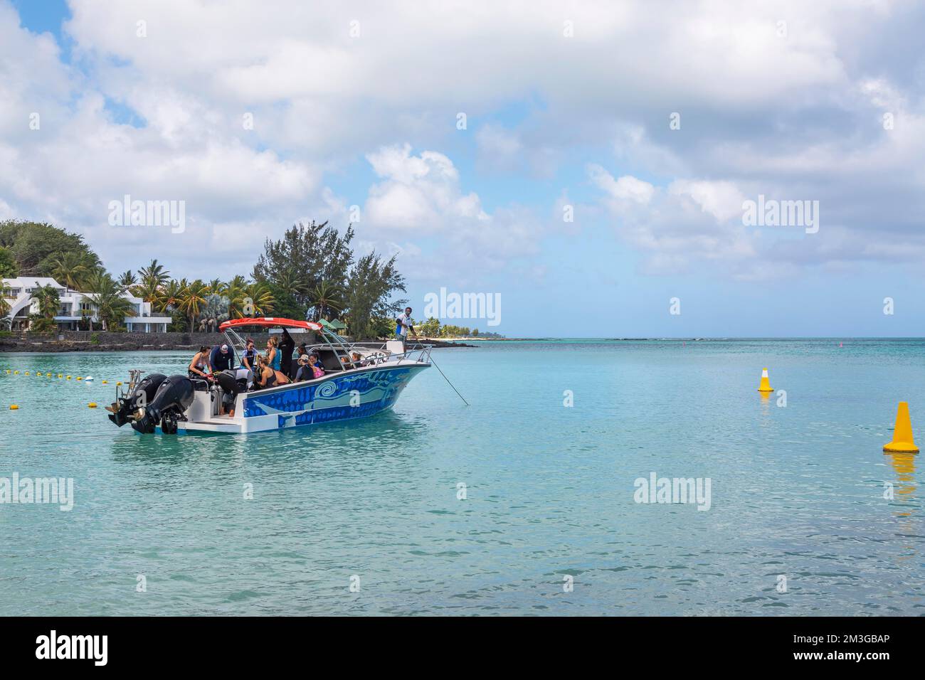 Spiaggia pubblica di Pereybere, sulla costa settentrionale dell'isola tropicale di Mauritius Foto Stock