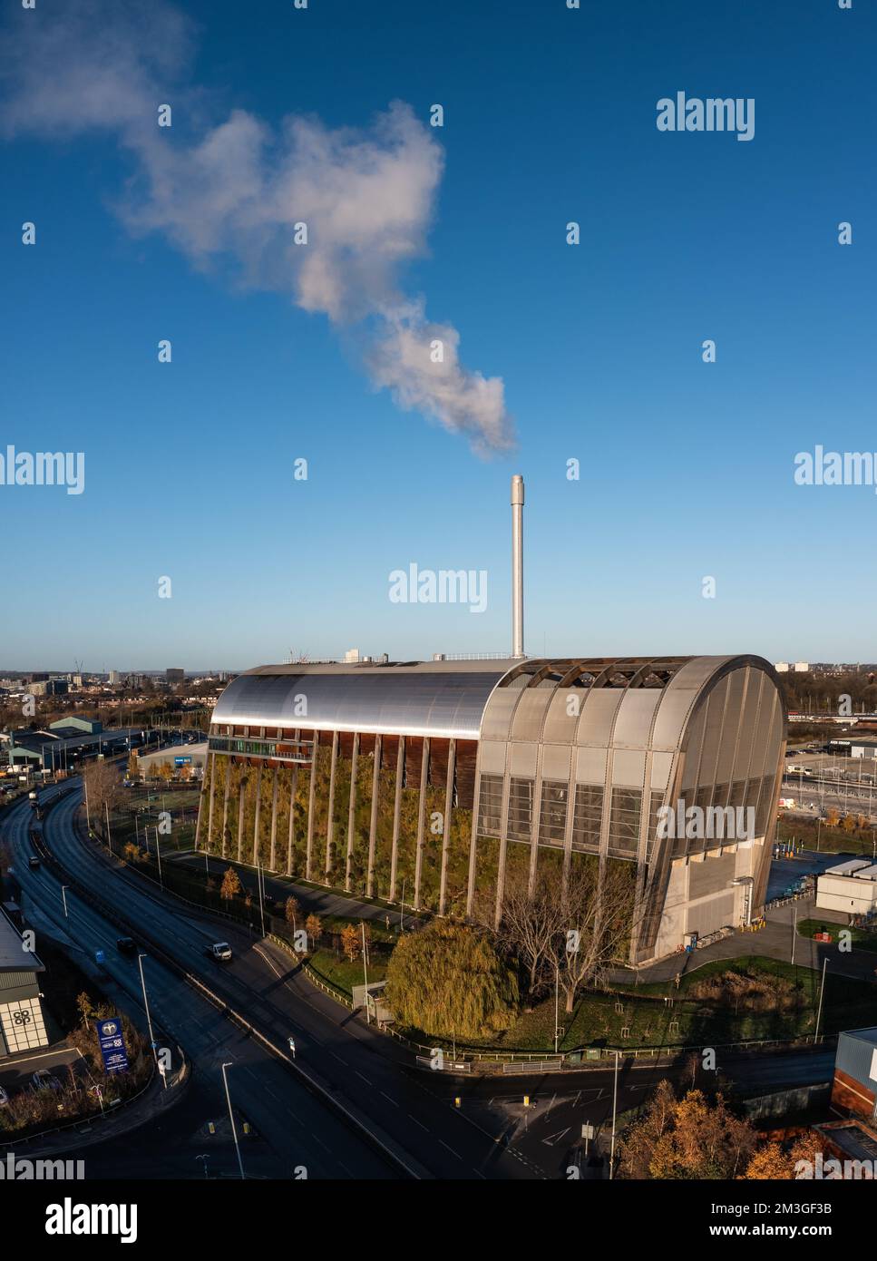 Una vista aerea dello stabilimento di Veolia Leeds per il riciclaggio e il recupero di energia, dove i rifiuti domestici vengono bruciati per produrre elettricità più pulita Foto Stock