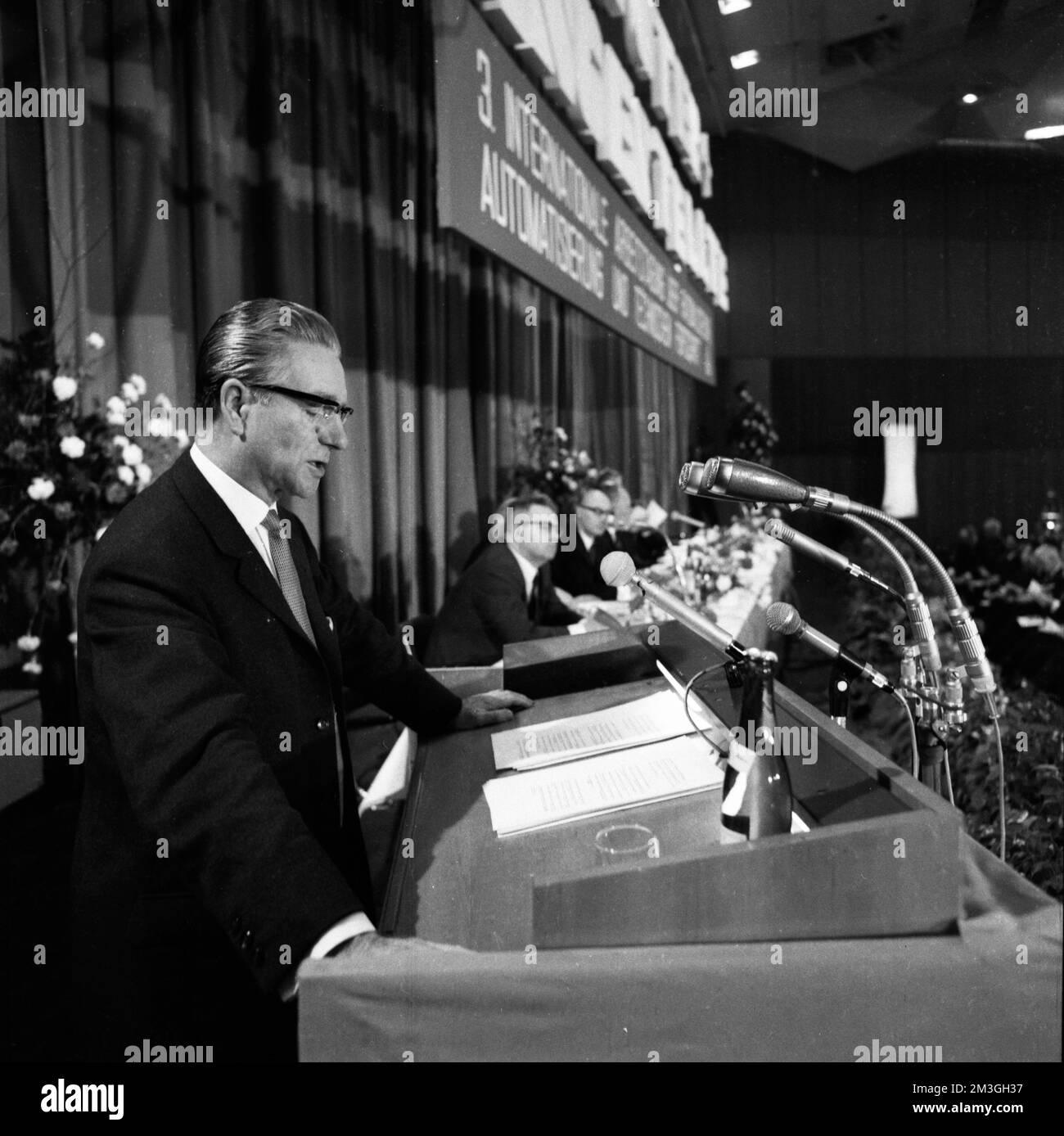 L'influenza del computer sulla società, sul mondo del lavoro e sul futuro è stata il tema di questa conferenza internazionale organizzata da IG Metall in Foto Stock