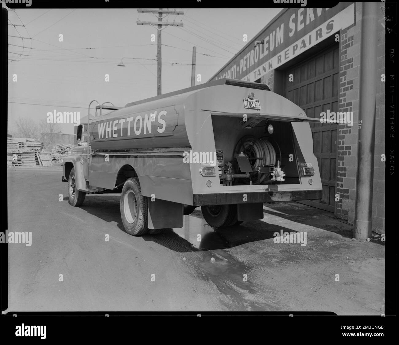 Mello Fuel Company, 37 Brookley Rd., Jam. Pianura , camion, industria petrolifera. Collezione Leon Abdalian Foto Stock