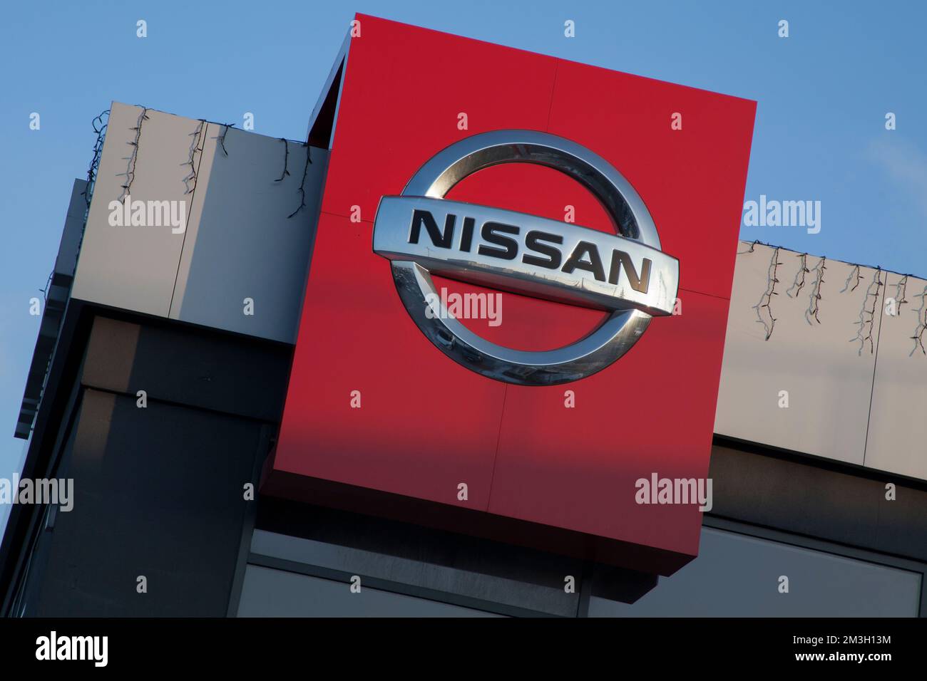 Logo Nissan in uno showroom a Danzica Polonia, Foto Stock