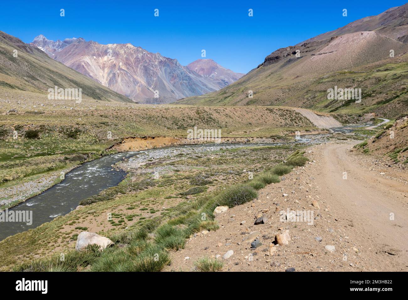 Paesaggio a Paso Vergara - attraversare il confine dal Cile all'Argentina mentre si viaggia in Sud America Foto Stock
