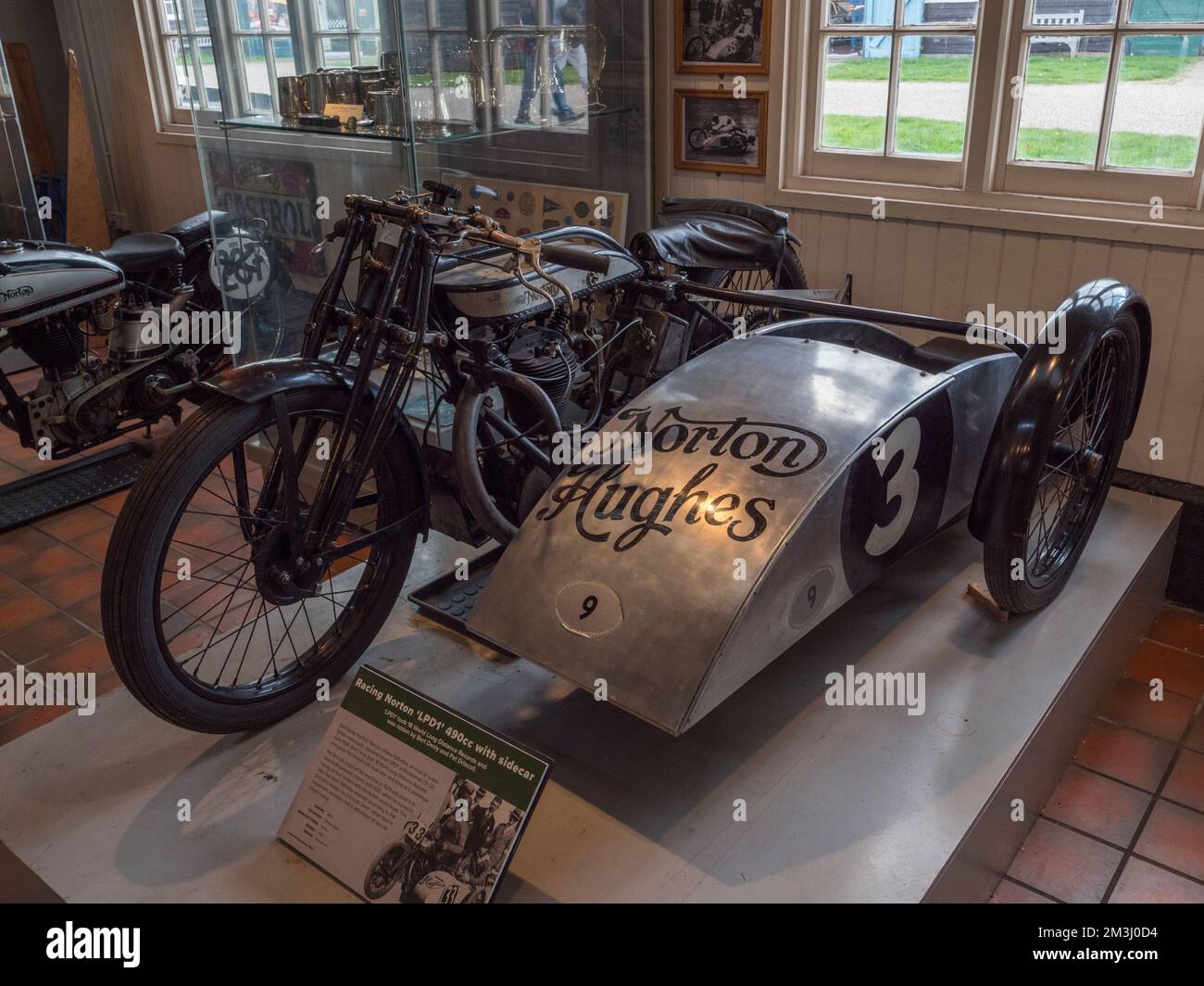 Un Norton 'LPD1' 490cc Racing con sidecar (1929) al Brooklands Museum, Surrey, Regno Unito. Foto Stock