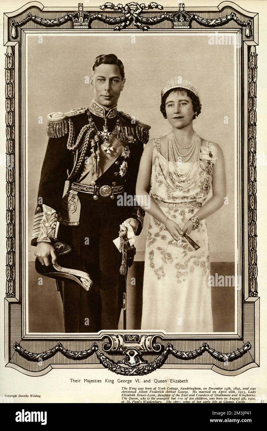 King George VI in uniforme di ammiraglio della flotta (1895 - 1952) e Queen Elizabeth consorte noto anche come regina madre (1900 - 2002) nell'anno dell'incoronazione. Data: 1937 Foto Stock