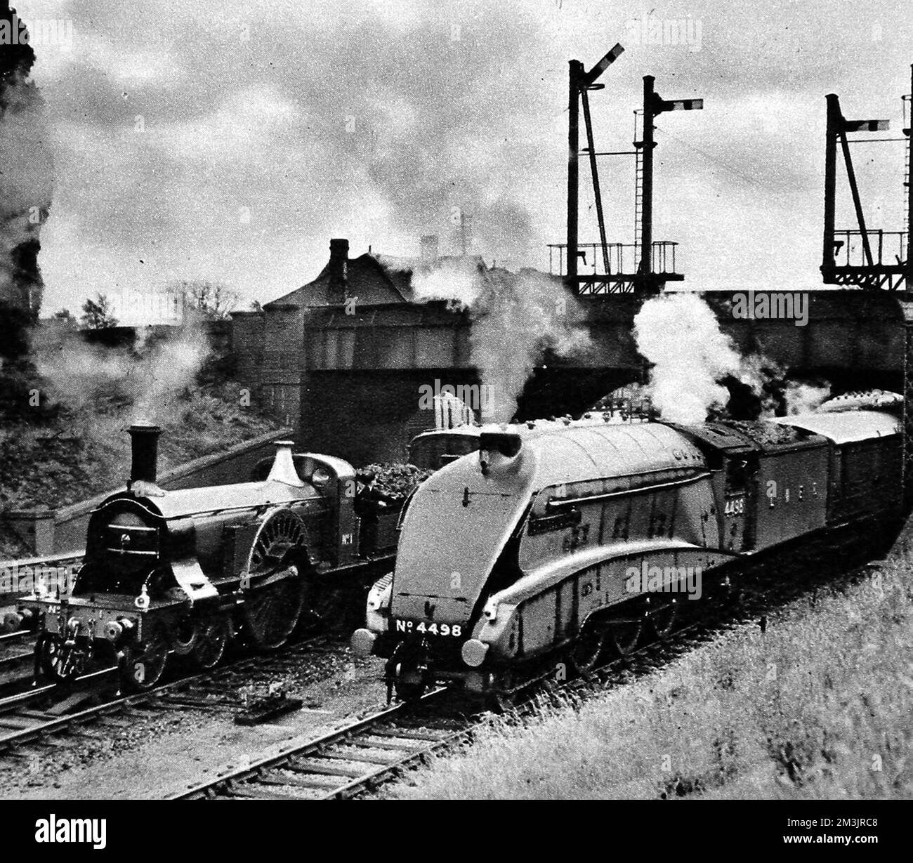 Il Flying Scotsman del 1888 e del 1938 a Sevenage. Foto Stock