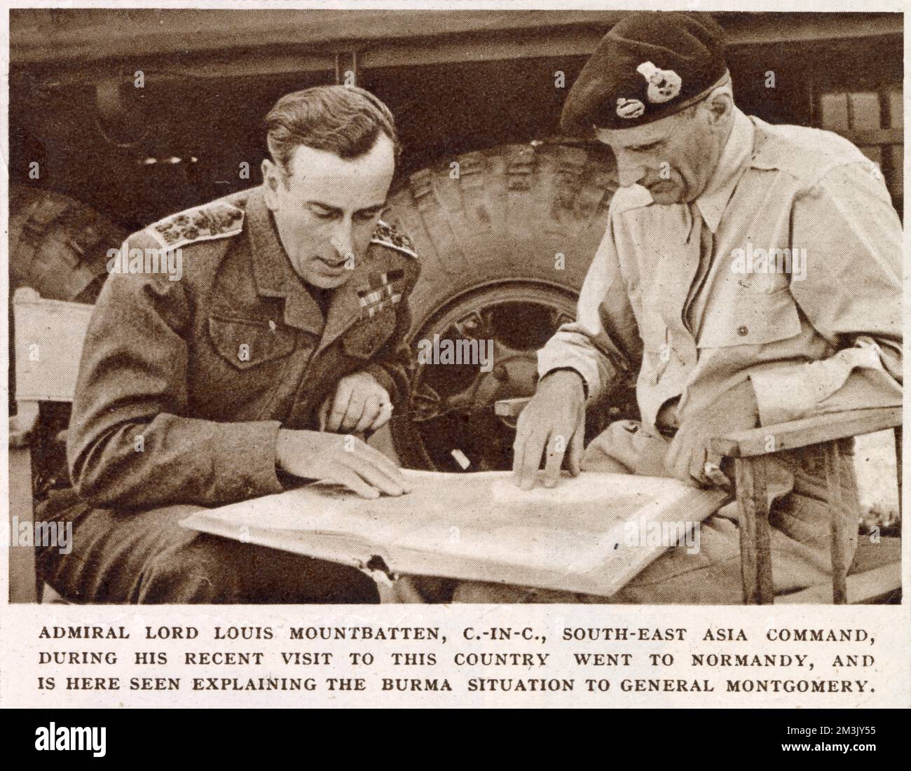 Ammiraglio Lord Louis Mountbatten e generale Montgomery, franco Foto Stock