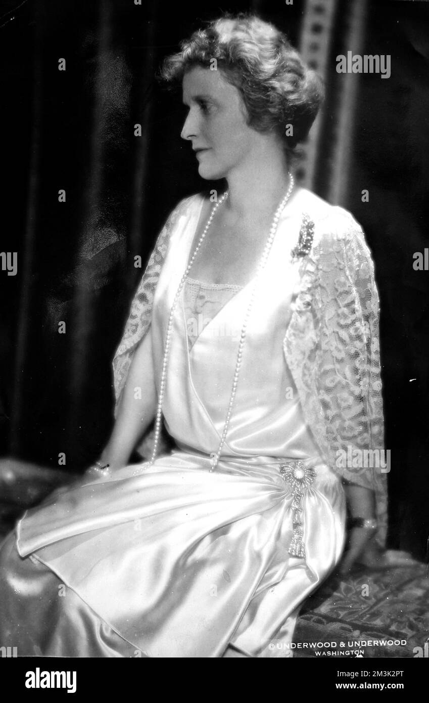 Ritratto fotografico della Viscountessa Nancy Astor (1879-1964), il politico britannico, nella foto del 1928. Data: 1928 Foto Stock