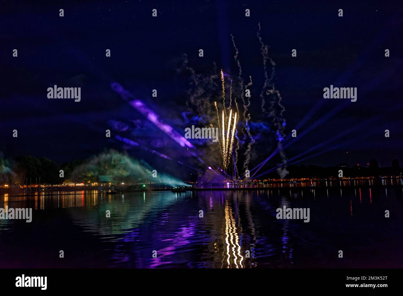 Fiera laser .Feuerwerk über Maschsee Hannover. Foto Stock