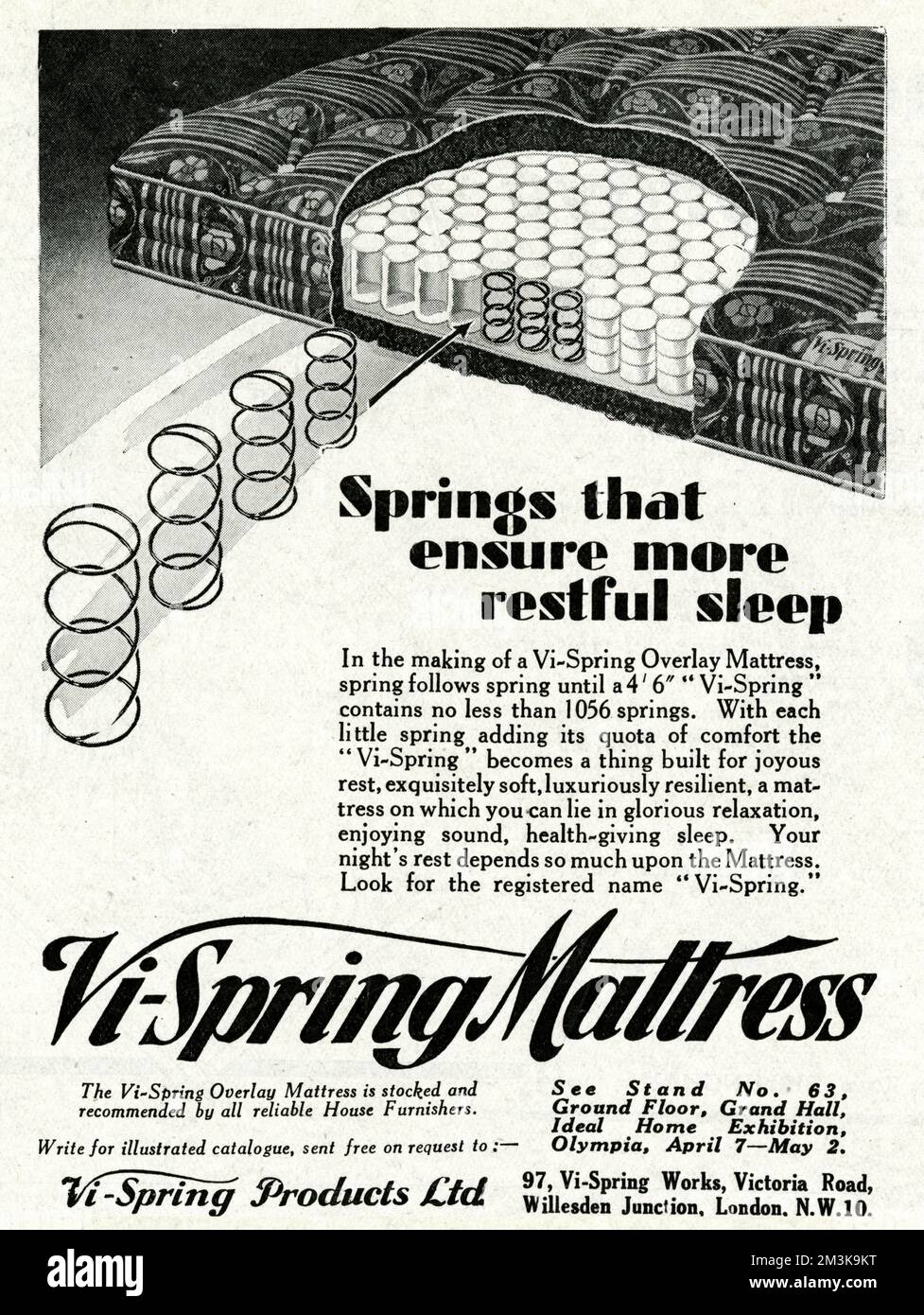 Negli anni '1930s il materasso Innerspring viene ampiamente utilizzato. "Primavera che assicura un sonno più riposante". Nella realizzazione di un materassino di copertura VI-Spring, la molla segue la molla fino a quando una 'VI-Spring' da 4' 6" non contiene meno di 1056 molle. Con ogni piccola primavera che aggiunge la sua quota di comfort, la 'VI-Spring' diventa una cosa costruita per il riposo gioioso, squisitamente morbido, lussuosamente resiliente, un materasso su cui si può sdraiarsi in glorioso relax, godendo il suono, il benessere del sonno. Il riposo della notte dipende tanto dal materasso. Data: 1931 Foto Stock