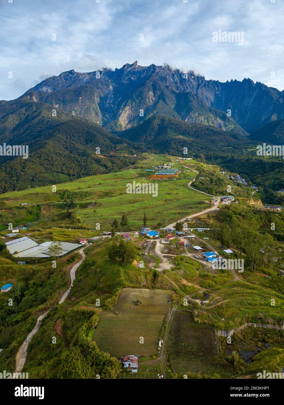 Veduta aerea del maestoso Monte Kinabalu, Kundasang Sabah Foto Stock