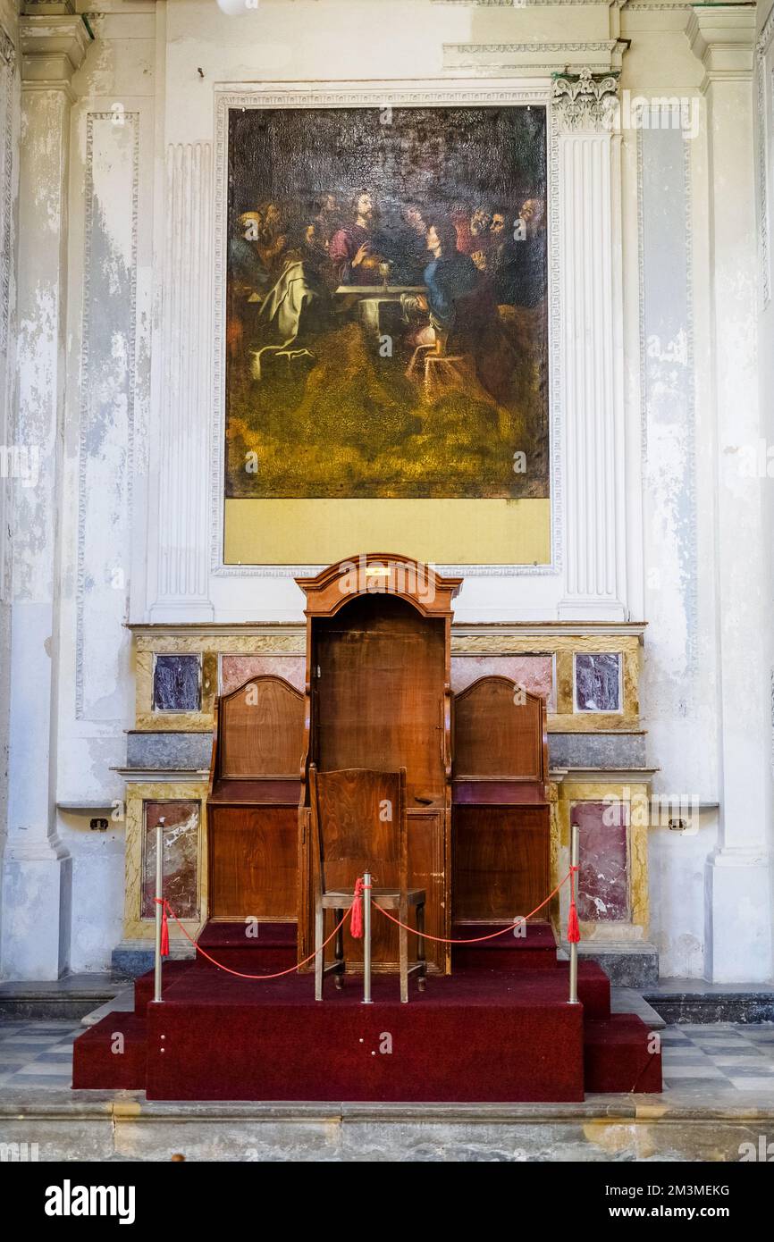 Cappella dell'ultima cena. Sull'altare il dipinto raffigurante l'ultima cena, olio su tela di Vito d'Anna del '18th nella cattedrale di San Lorenzo di Trapani - Sicilia, Italia Foto Stock