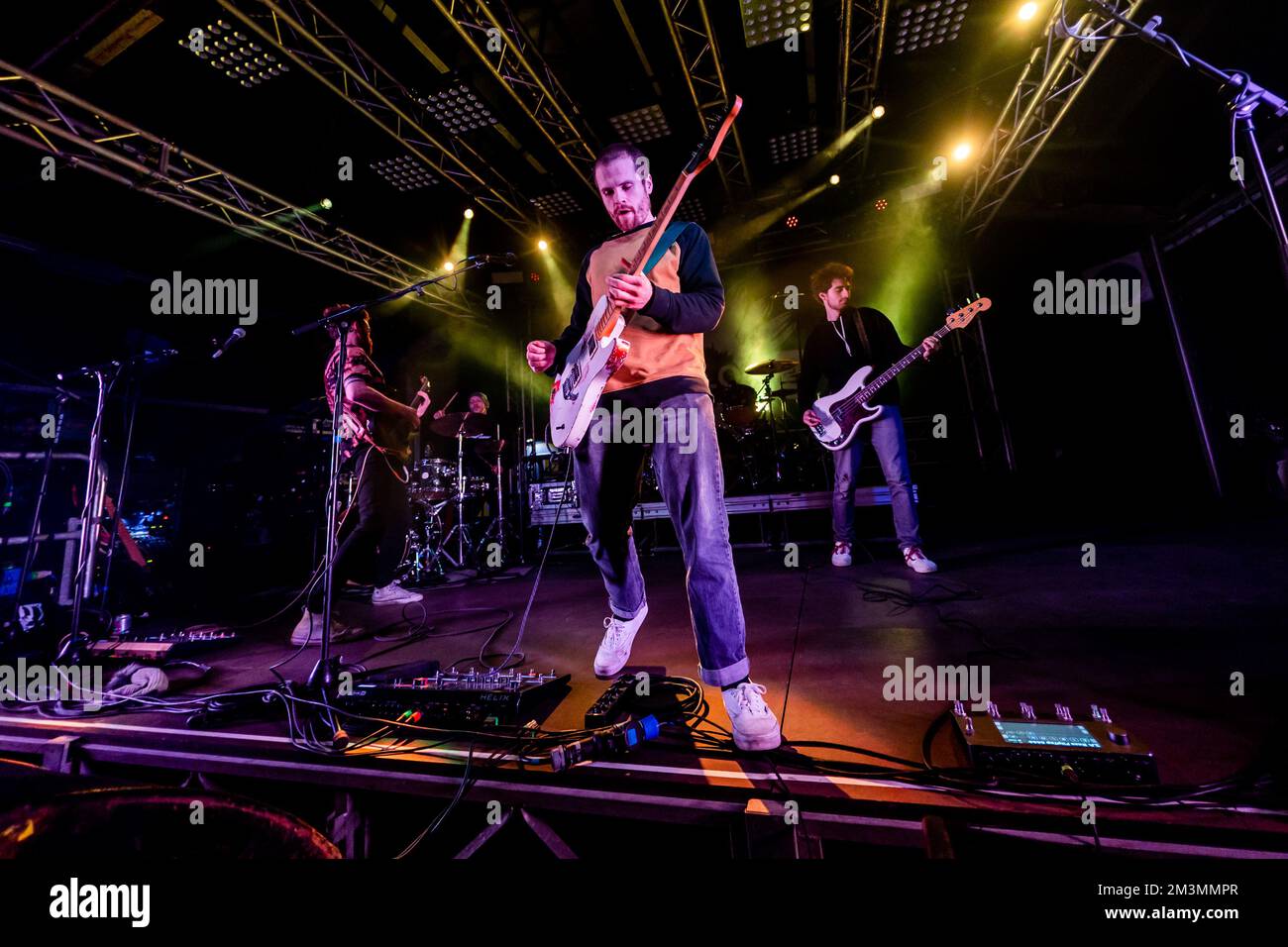 Milano, Italia. 15th Dec, 2022. Jack Underkofler della Dead Poet Society suona dal vivo a Milano al Circolo Magnolia Credit: SOPA Images Limited/Alamy Live News Foto Stock