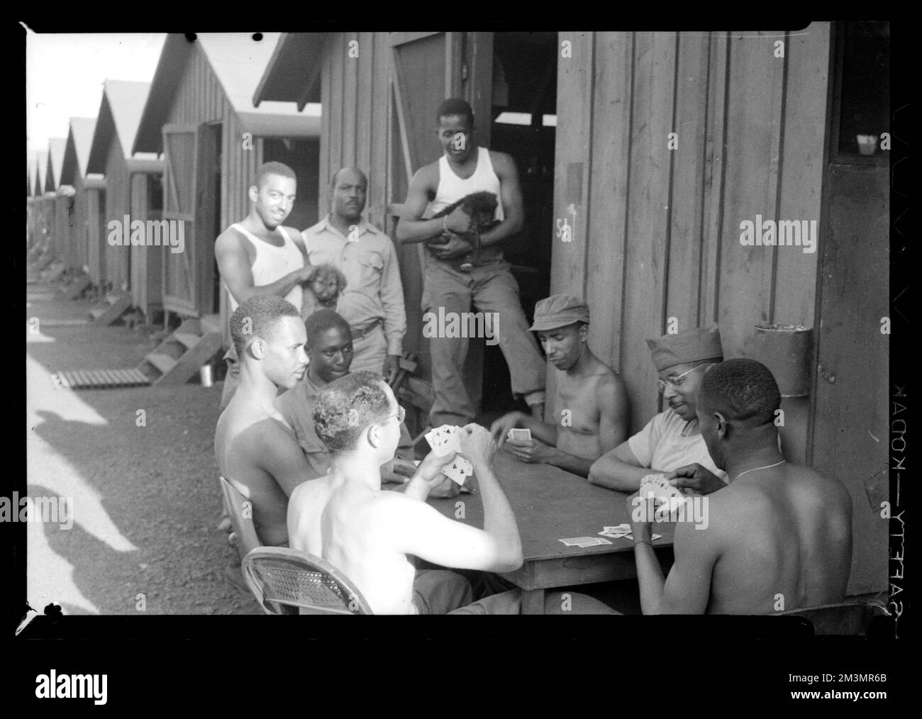 'Carte da gioco' Oahu 372nd Fanteria , soldati, Giochi di carte, Caserma, Stati Uniti. Esercito. Reggimento di fanteria, 372nd. Collezione Jack Miller Foto Stock