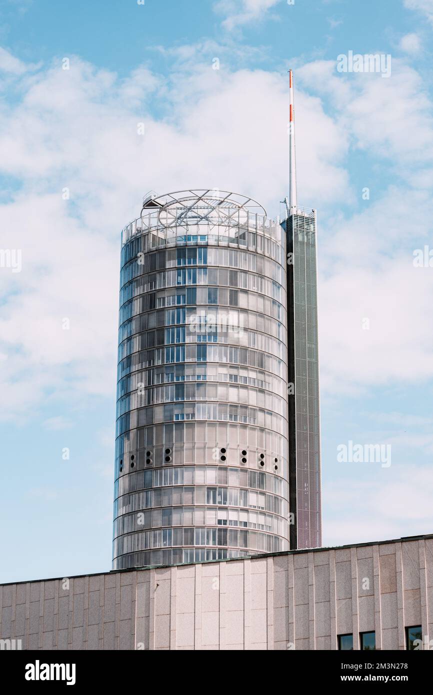 27 luglio 2022, Essen, Germania: Westenergie Turm Tower come sede centrale della società energetica Foto Stock