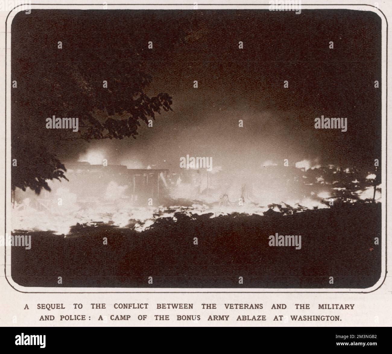 Il campo dell'Esercito Bonus sul fuoco a Washington. Data: Luglio 1932 Foto Stock