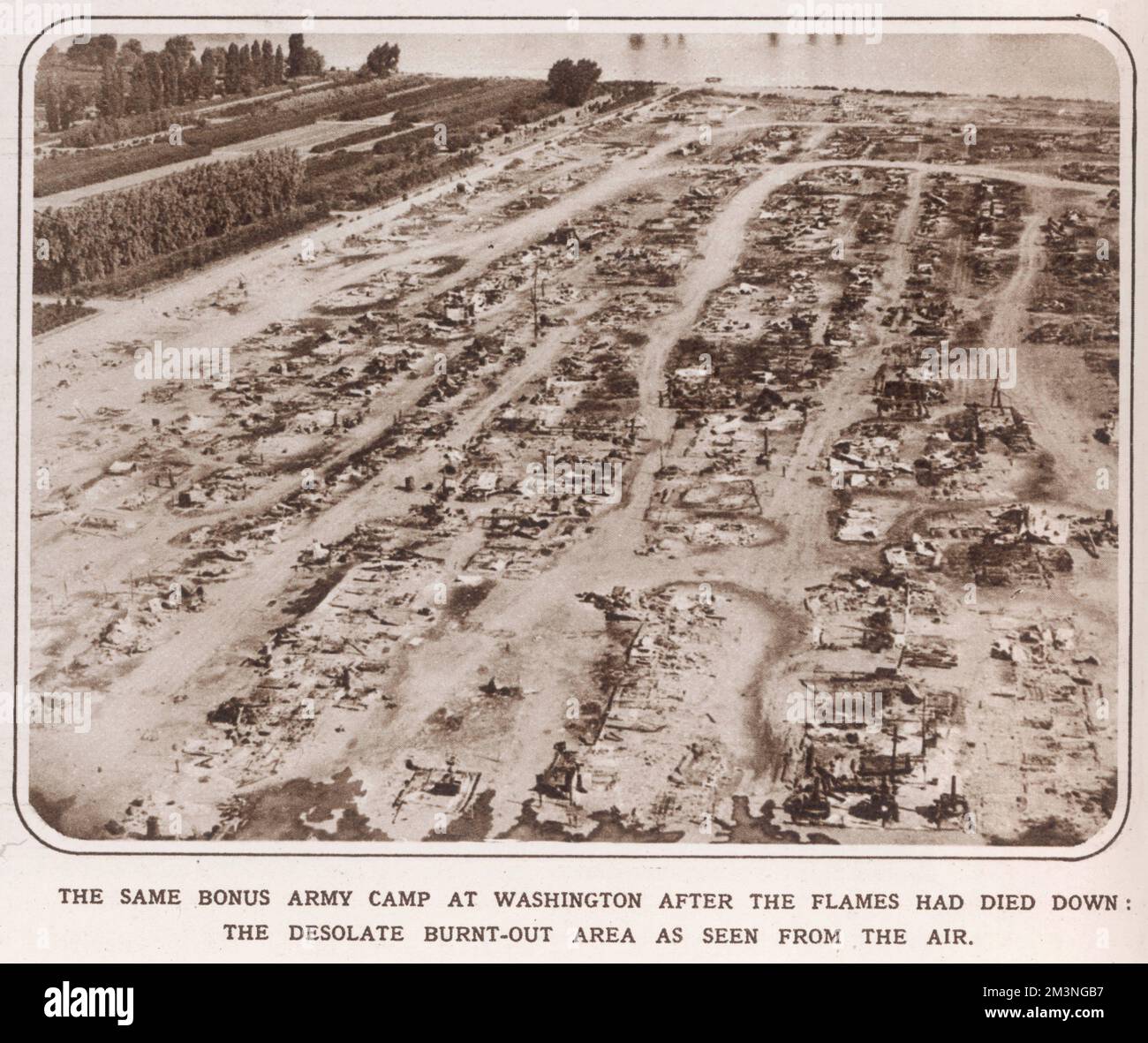 Il campo dell'Esercito Bonus a Washington dopo il fuoco: L'area bruciata come vista dall'aria. Data: Luglio 1932 Foto Stock