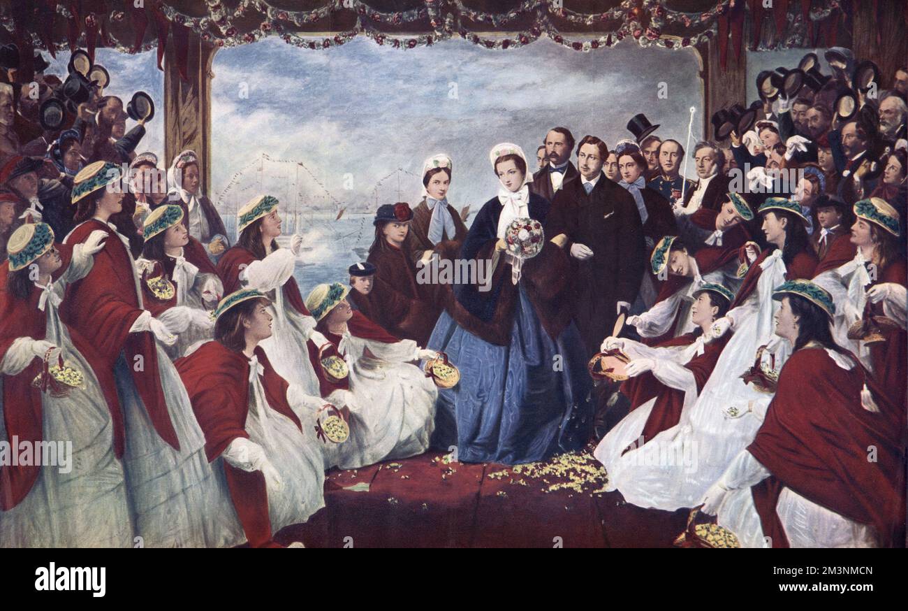 La principessa Alexandra di Danimarca atterra a Gravesend sabato 7 marzo 1863 per il matrimonio con Alberto Edoardo, Principe di Galles. L'evento è stato leggendario con la bella 'risata del re-mare' incontrata dal suo futuro marito, così come non meno di sessanta 'Maid of Kent' che ha sparso i fiori nel suo cammino. I genitori di Alexandra, re Cristiano IX di Danimarca e sua moglie, la Regina Luisa, possono essere visti dopo la coppia e le sue due sorelle, Dagmar (in seguito Maria Feodorovna, imperatrice di Russia) e Thyra (in seguito Duchessa di Cumberland) Data: 1863 Foto Stock