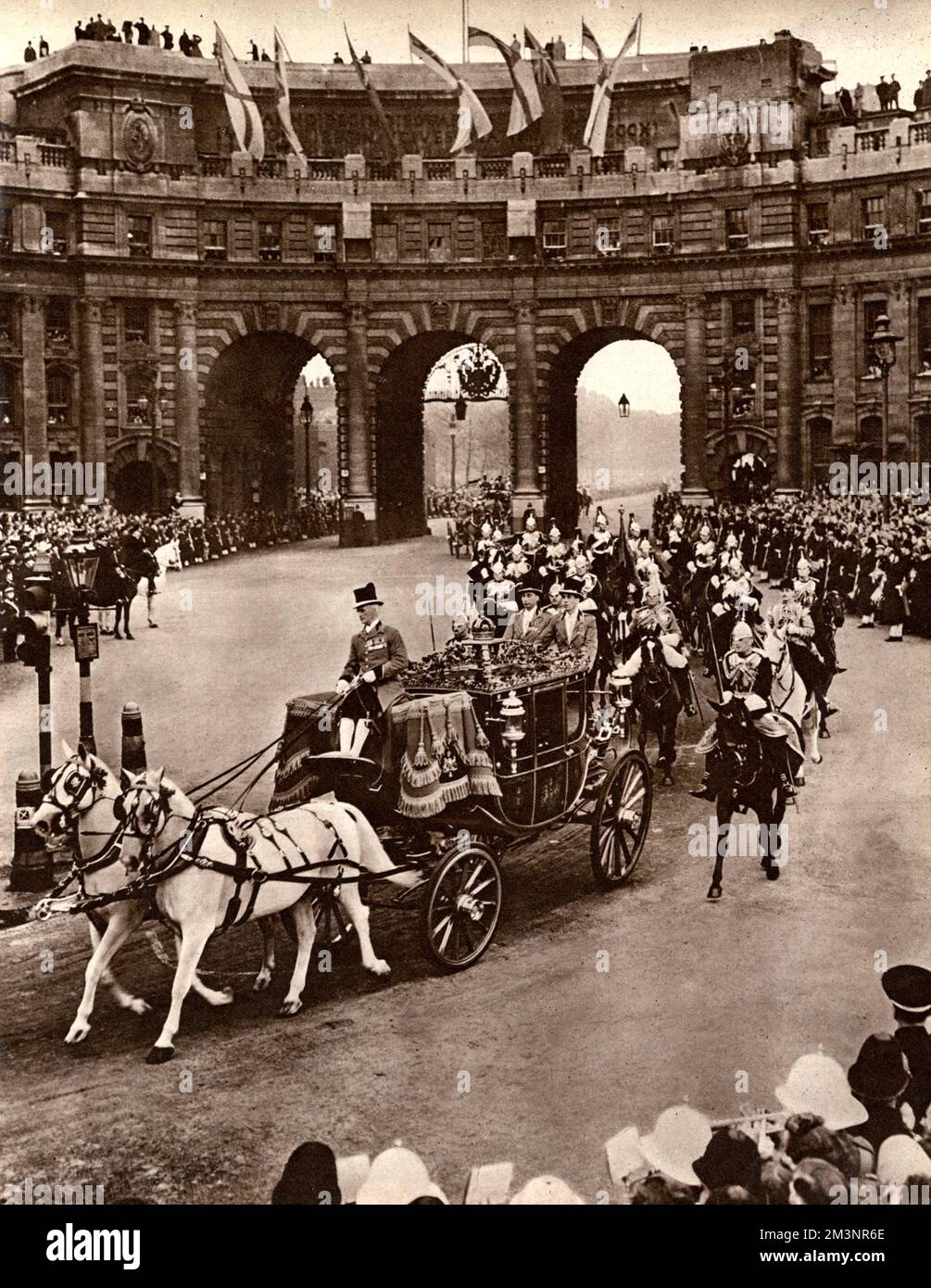 Matrimonio della principessa Elisabetta - Processione - Arco dell'Ammiragliato Foto Stock