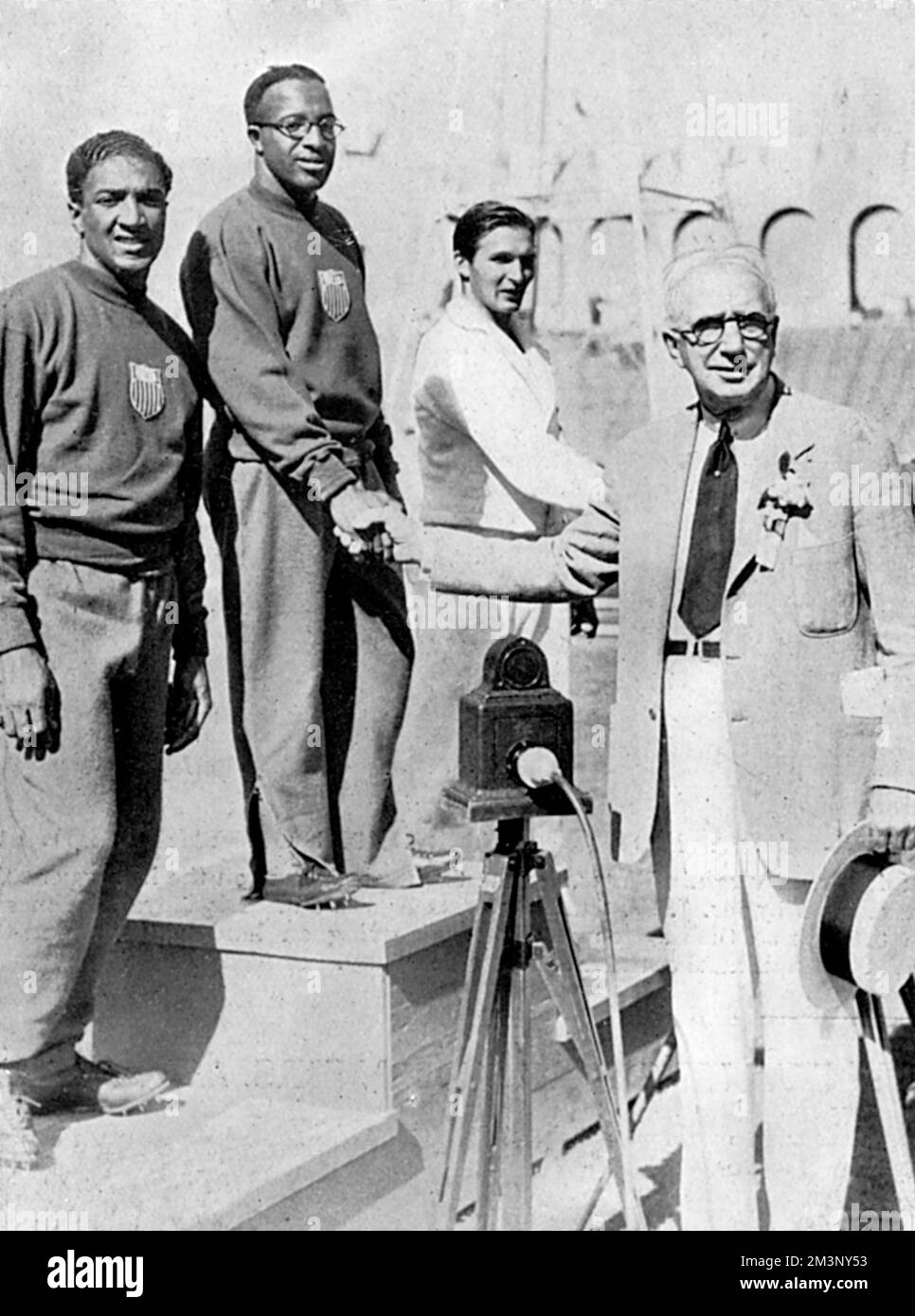 Velocisti americani sul podio, Olimpiadi del 1932 Foto Stock