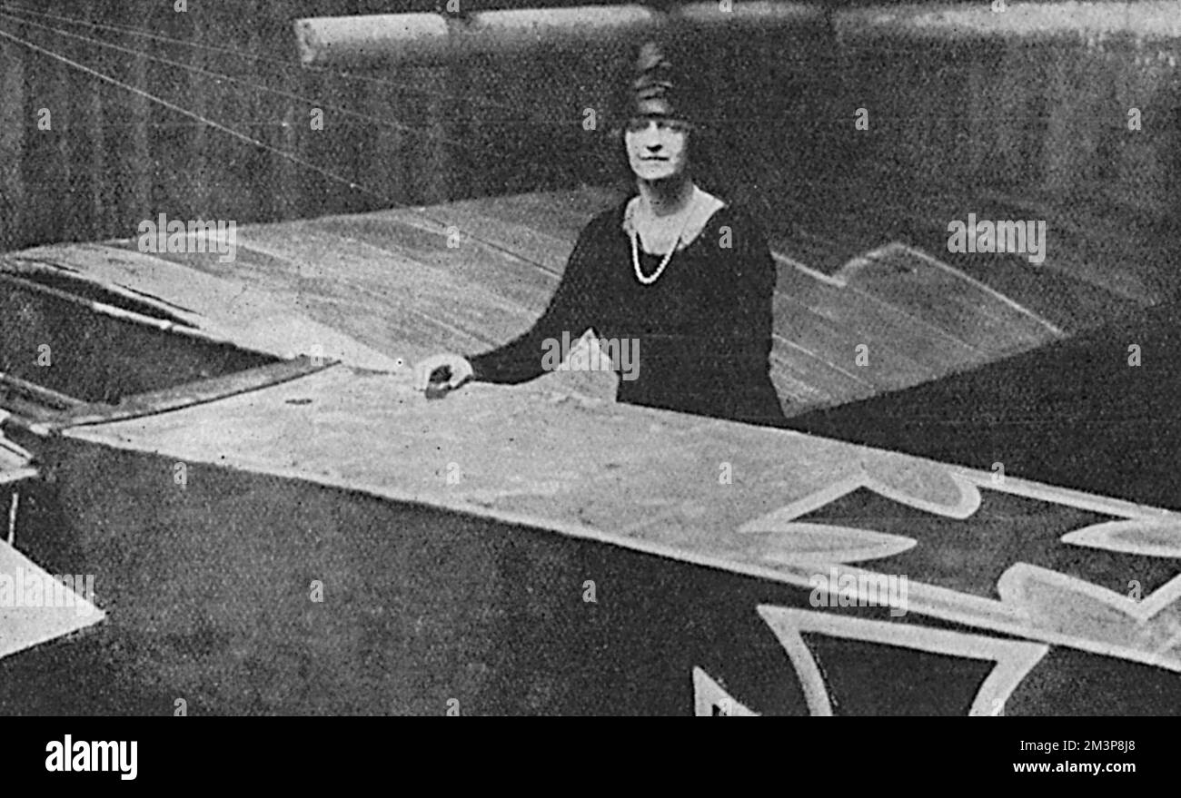 Lady Drogheda e la sua mostra sugli aerei Foto Stock