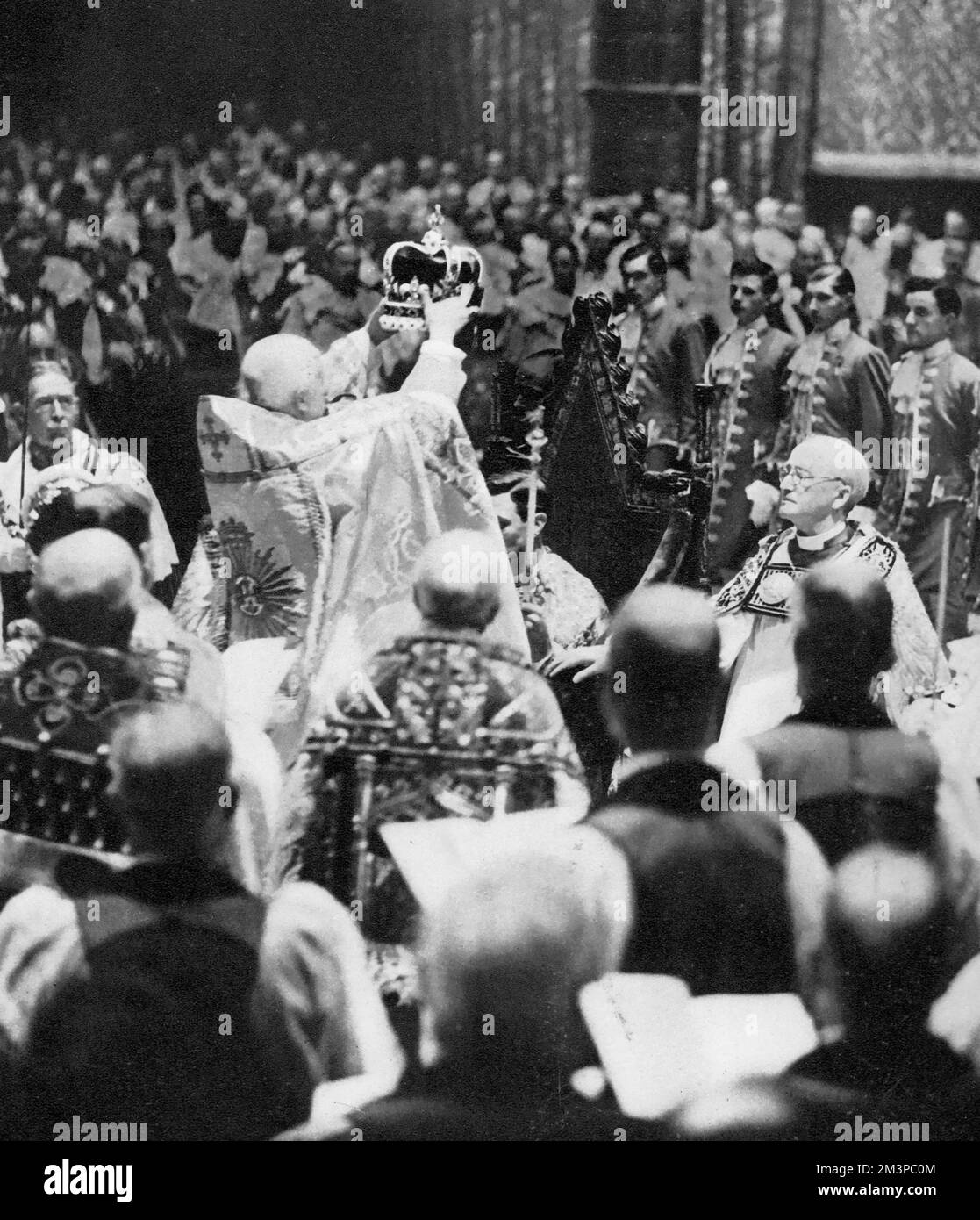 L'incoronazione di sua Maestà Re Giorgio VI (1895-1952), 1937. L'incoronazione di Giorgio VI ebbe luogo il 12th maggio 1937 presso l'Abbazia di Westminster, la data precedentemente destinata all'incoronazione di suo fratello Edoardo VIII. Foto Stock