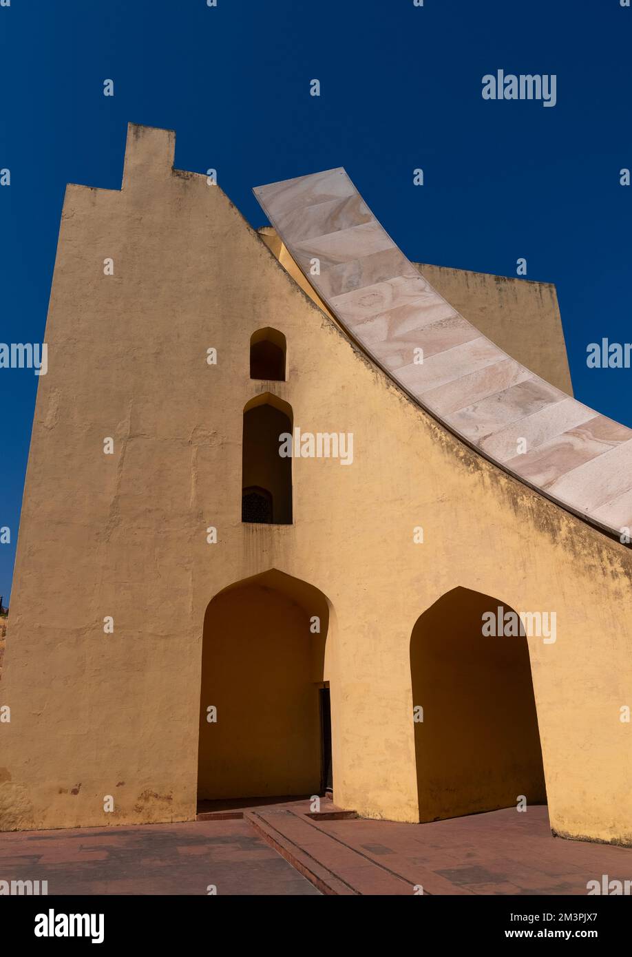 Jantar Mantar l'osservazione astronomica sito, Rajasthan, a Jaipur, India Foto Stock