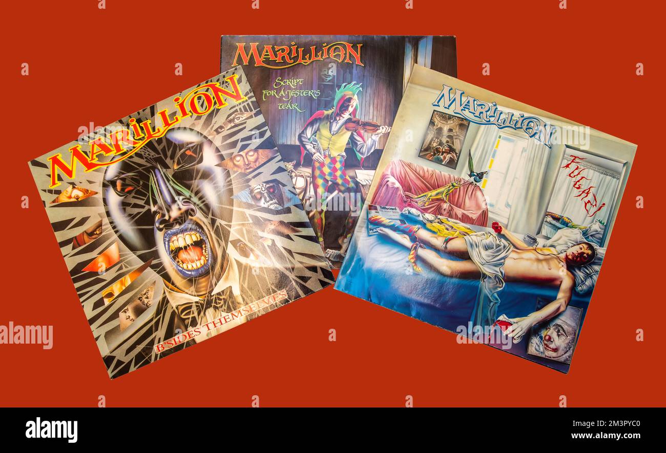 Marillion-Alben - Original-Vinyl-Albumcovers - Fugazi 1984 , script for a Jester's Tear Album 1983, B'Sides Hyse Album 1988 Foto Stock
