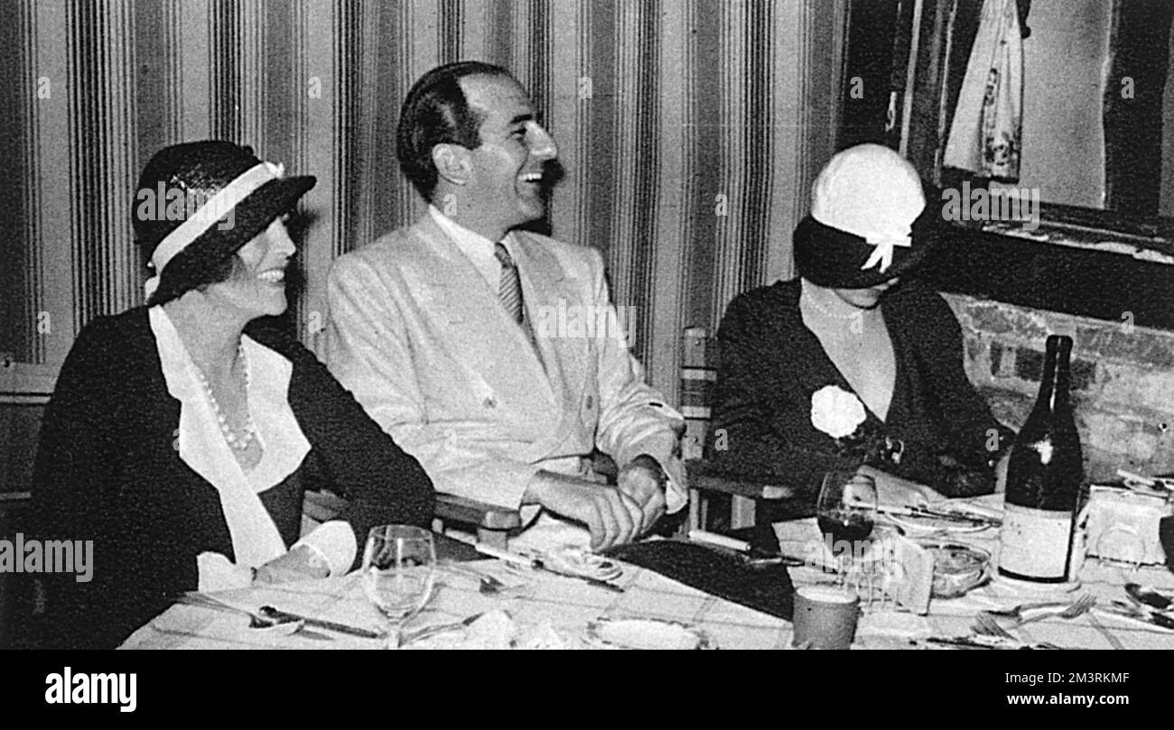 Lady Milford Haven e Gloria Vanderbilt a Bray Foto Stock