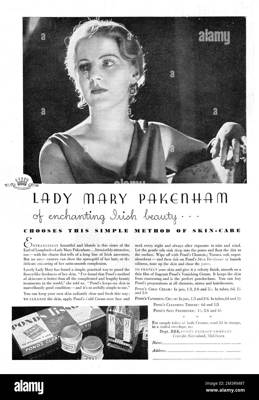 Uno in una serie di annunci di Pond's Cold Cream durante gli anni '1930s con una signora società, in questo caso, Lady Mary Pakenham. Lady Mary Katherine Clive (Pakenham, 23 agosto 1907 19 marzo x9960 2010) è stata una scrittrice e storica britannica, conosciuta per le sue memorie della sua famiglia e per il suo tempo di debutante. Data: 1936 Foto Stock